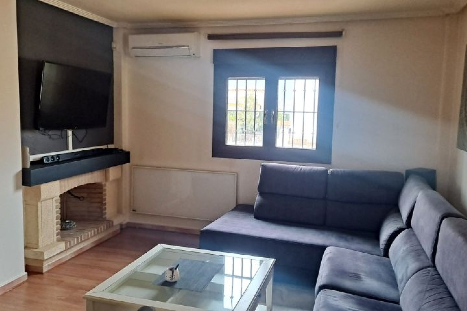 Revente - Villa -
Hondón de las Nieves - Inland