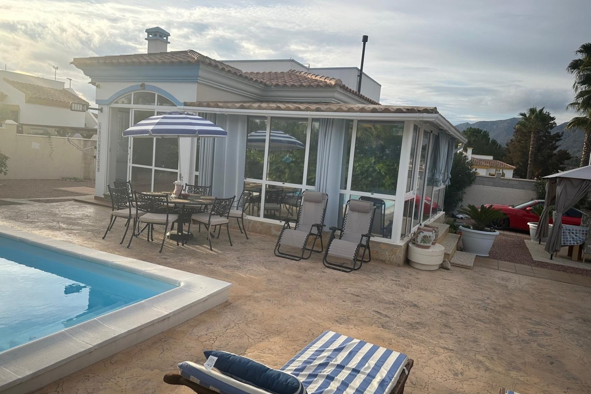 Revente - Villa -
Hondón de las Nieves - Inland