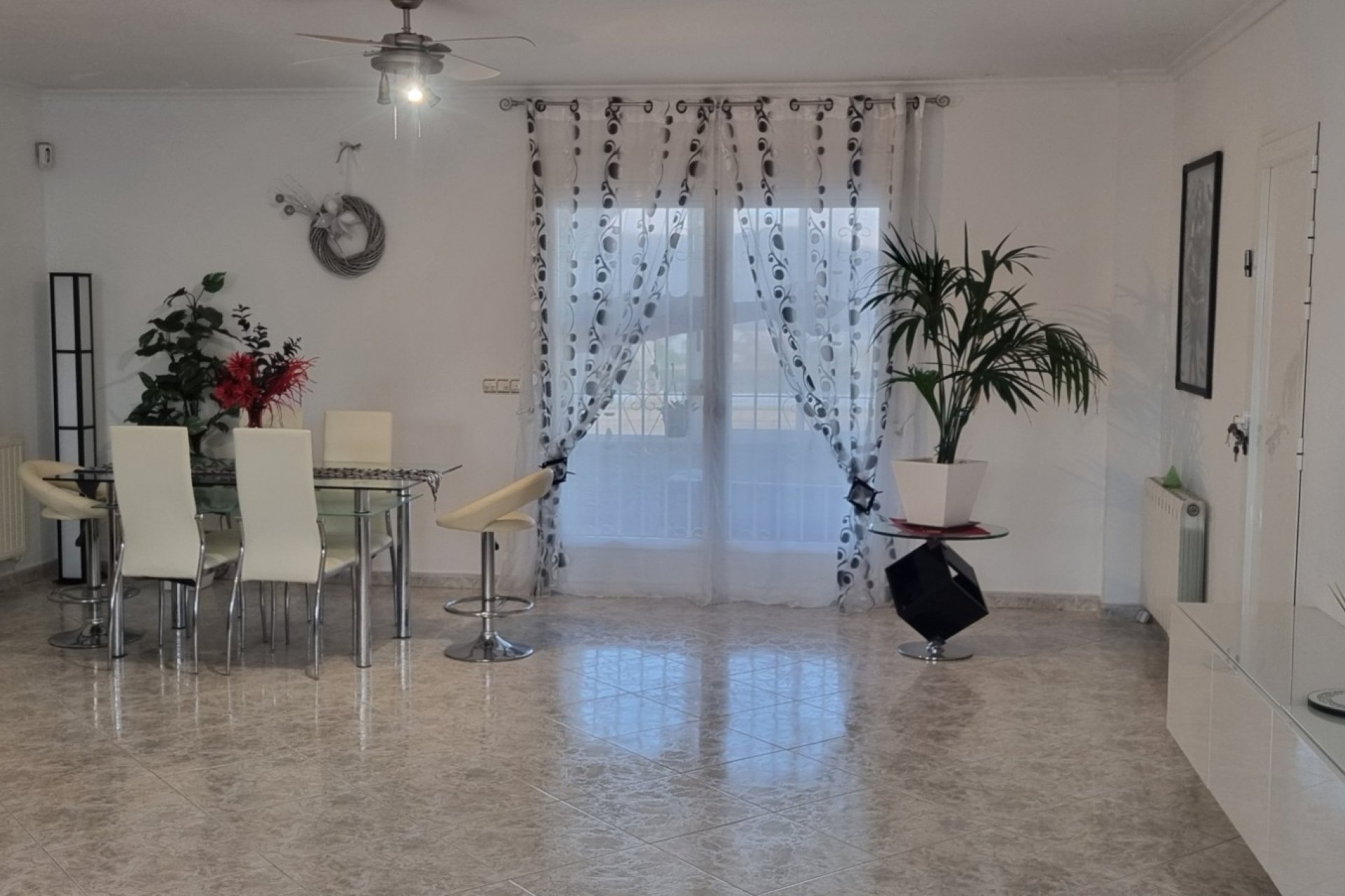 Revente - Villa -
Hondón de los Fráiles - Inland