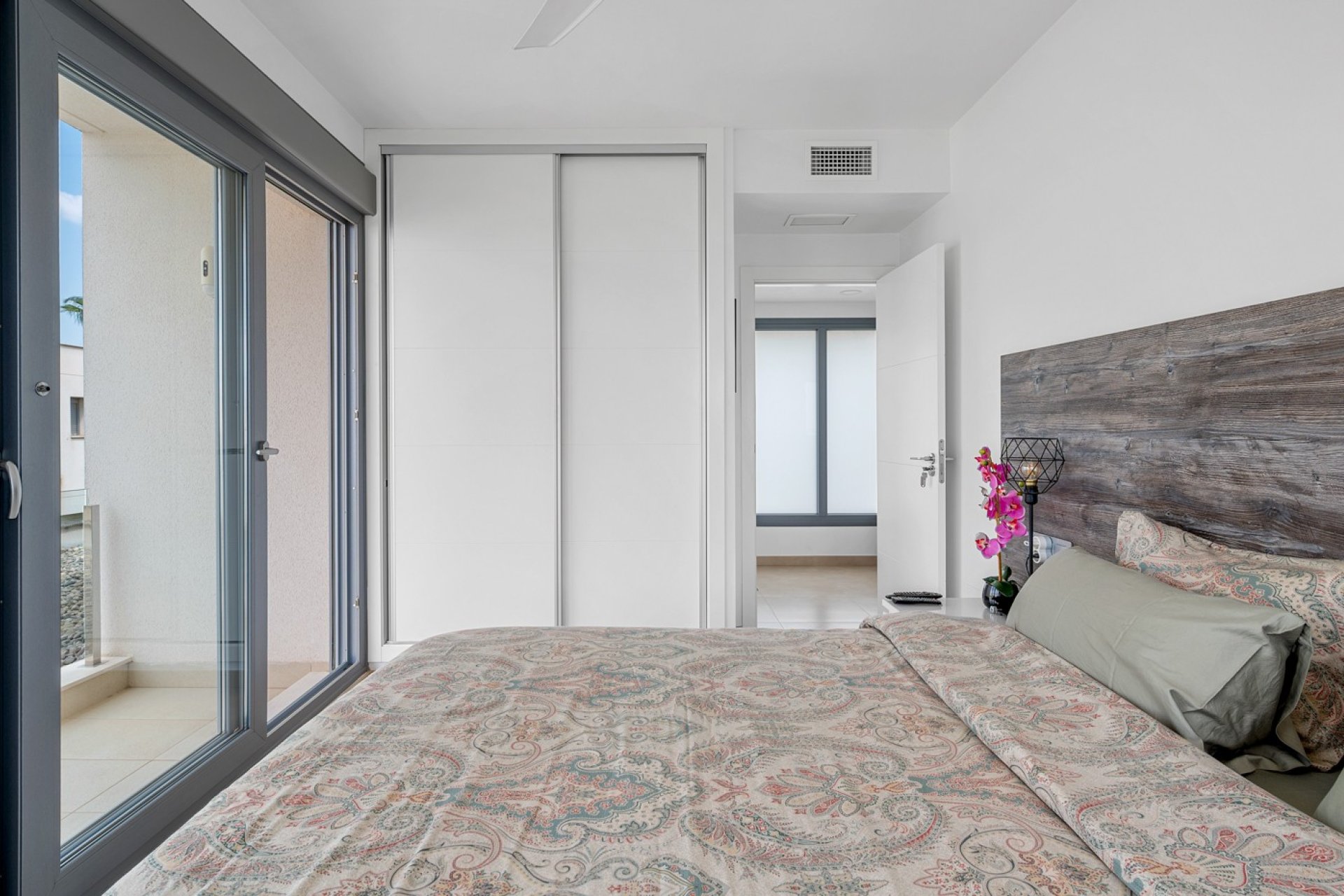 Revente - Villa -
Jacarilla - Inland