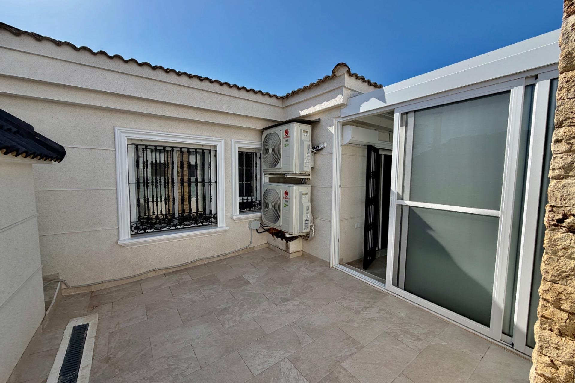 Revente - Villa / Jumelée -
Orihuela Costa - La Zenia