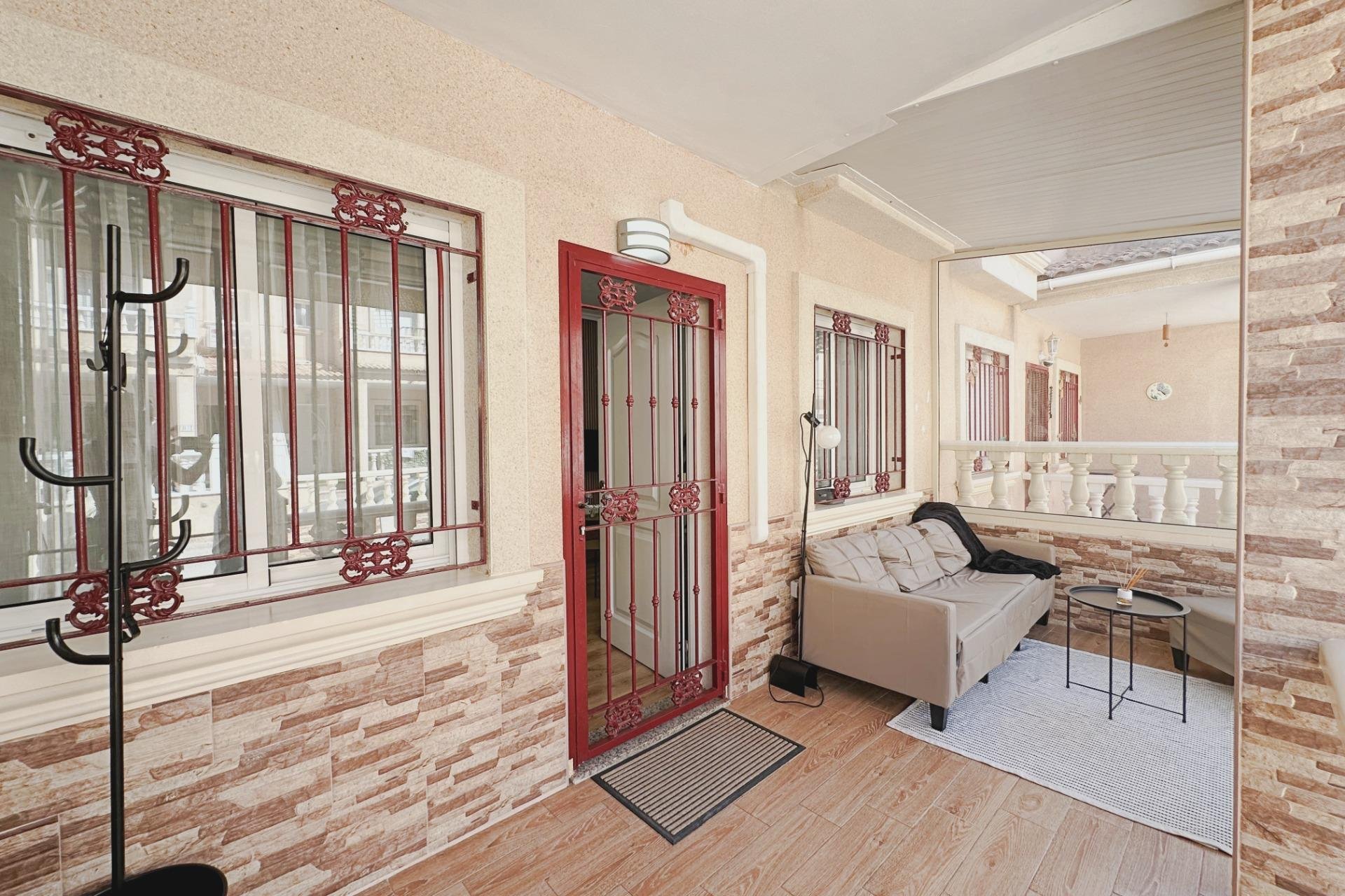Revente - Villa / Jumelée -
Orihuela Costa - La Zenia