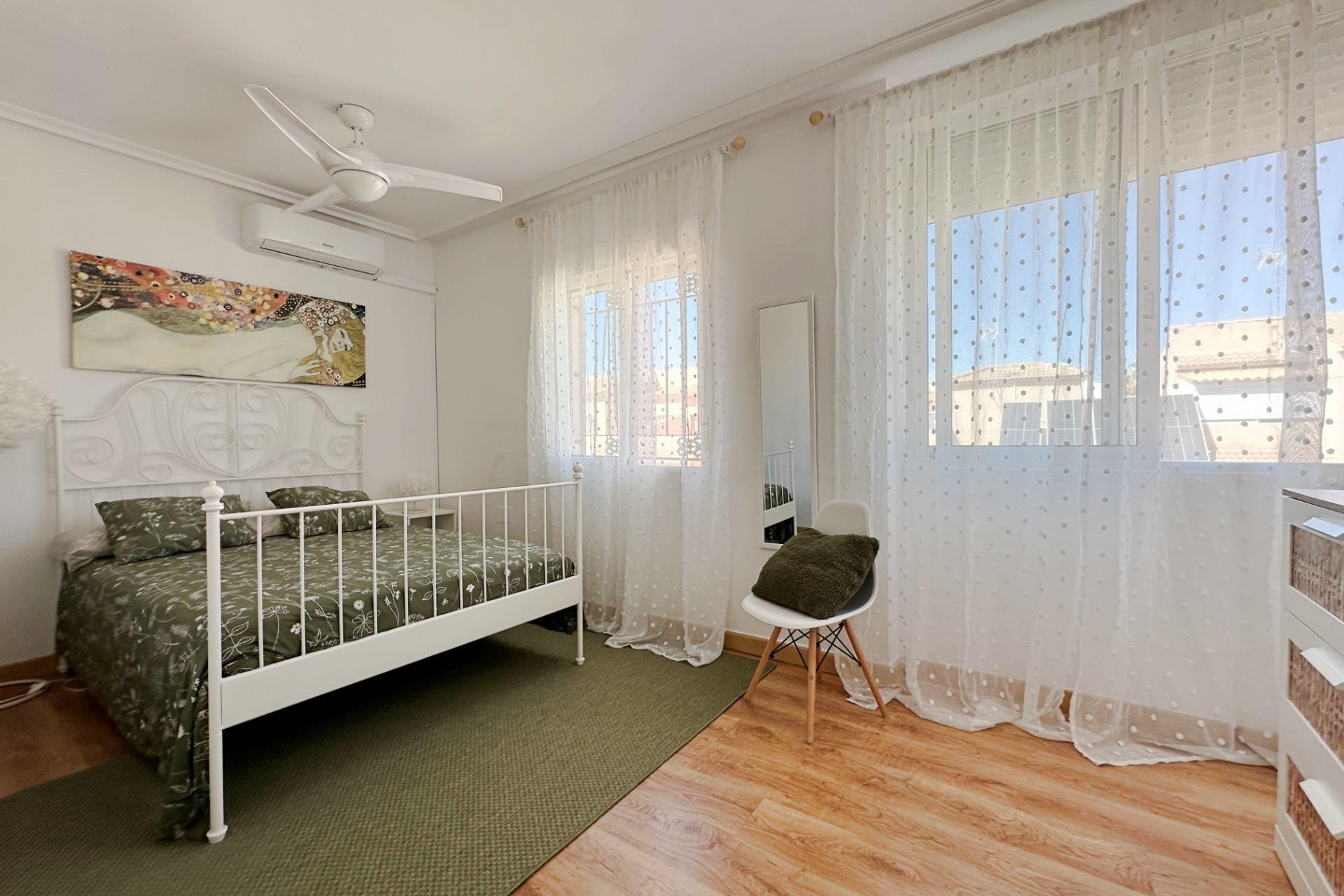 Revente - Villa / Jumelée -
Orihuela Costa - La Zenia