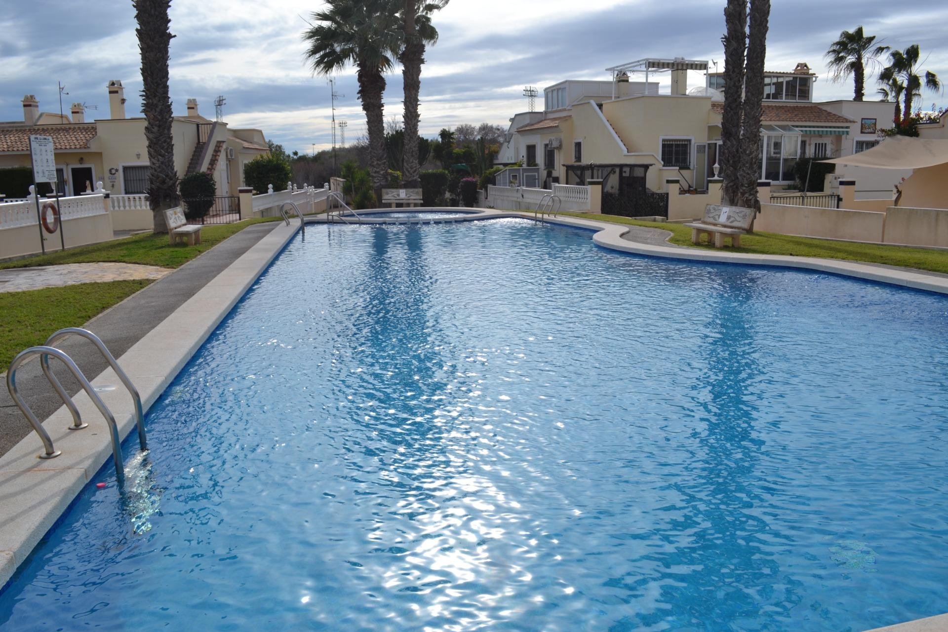Revente - Villa / Jumelée -
Orihuela Costa - La Zenia