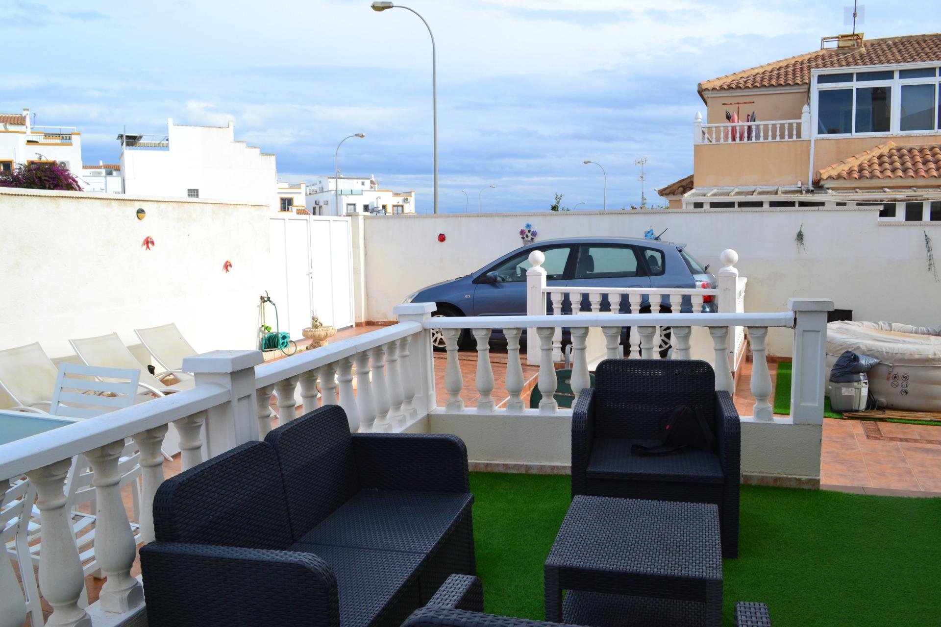 Revente - Villa / Jumelée -
Orihuela Costa - La Zenia