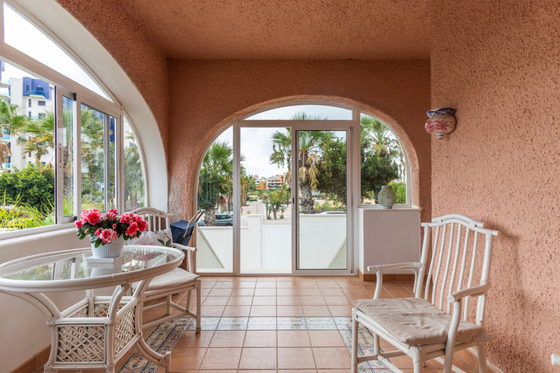 Revente - Villa / Jumelée -
Punta Prima - Costa Blanca
