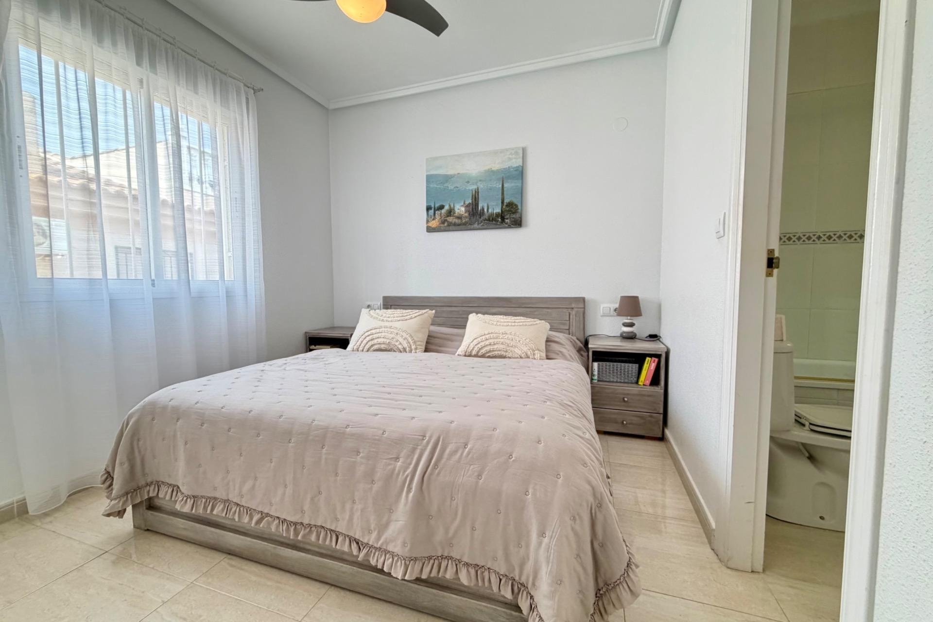 Revente - Villa / Jumelée -
Rojales - Pueblo