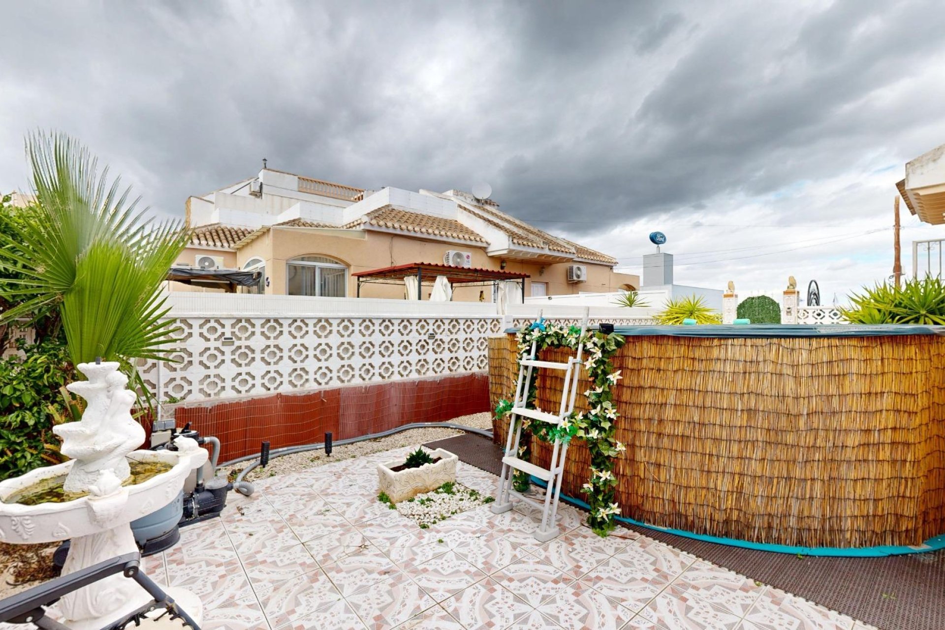 Revente - Villa / Jumelée -
San Miguel de Salinas - 03193