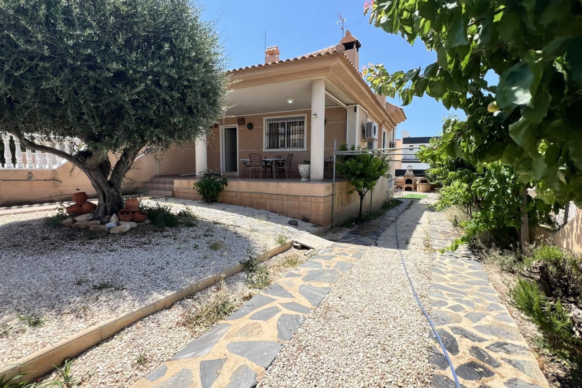 Revente - Villa / Jumelée -
Torrevieja - Aguas Nuevas