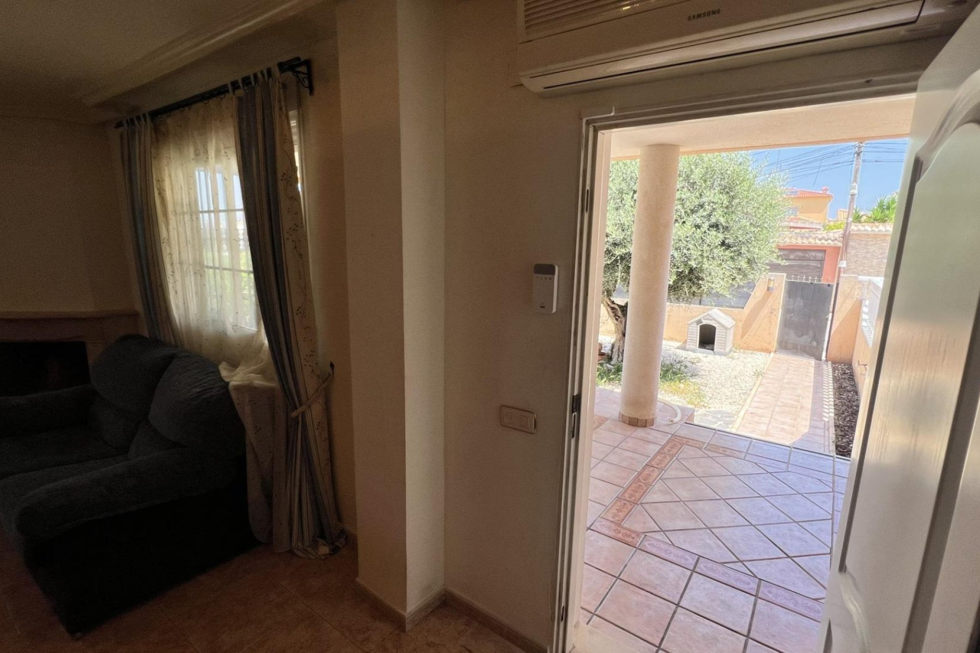 Revente - Villa / Jumelée -
Torrevieja - Aguas Nuevas