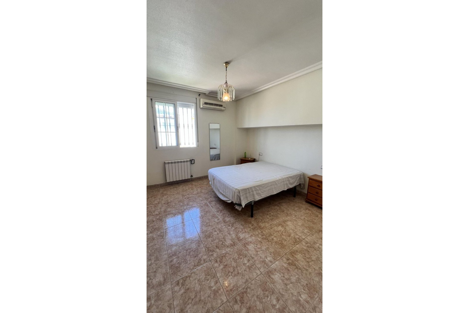 Revente - Villa / Jumelée -
Torrevieja - Aguas Nuevas