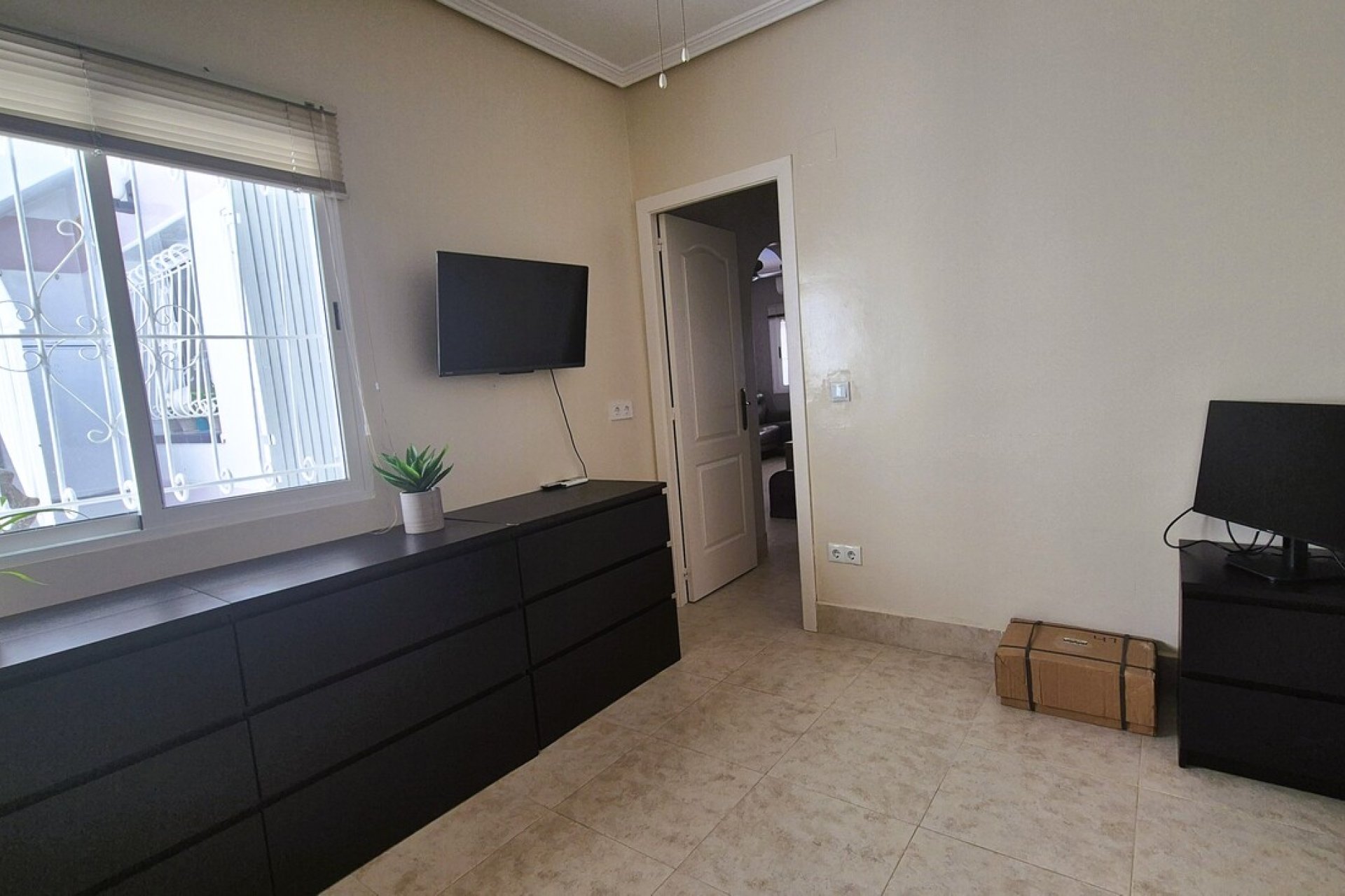 Revente - Villa / Jumelée -
Villamartin - Costa Blanca