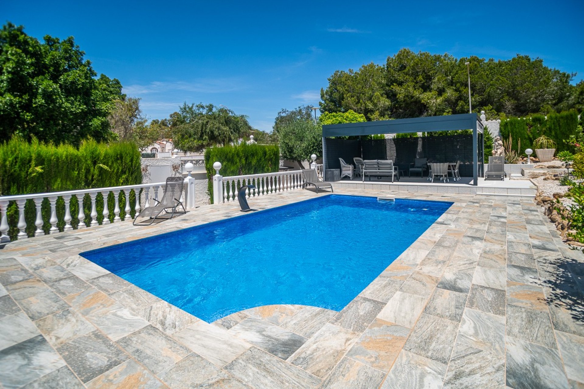 Revente - Villa -
La Marina - Costa Blanca