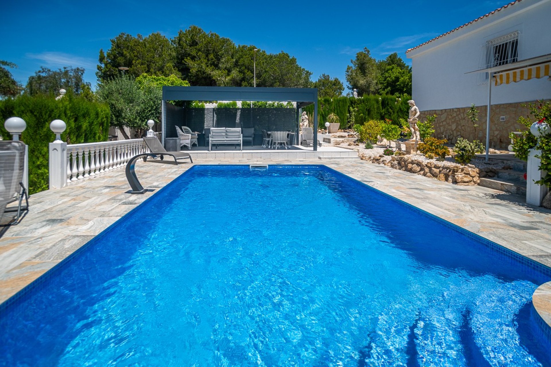 Revente - Villa -
La Marina - Costa Blanca