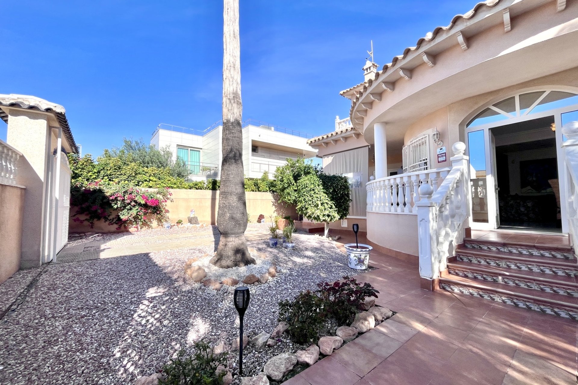 Revente - Villa -
La Zenia - Costa Blanca