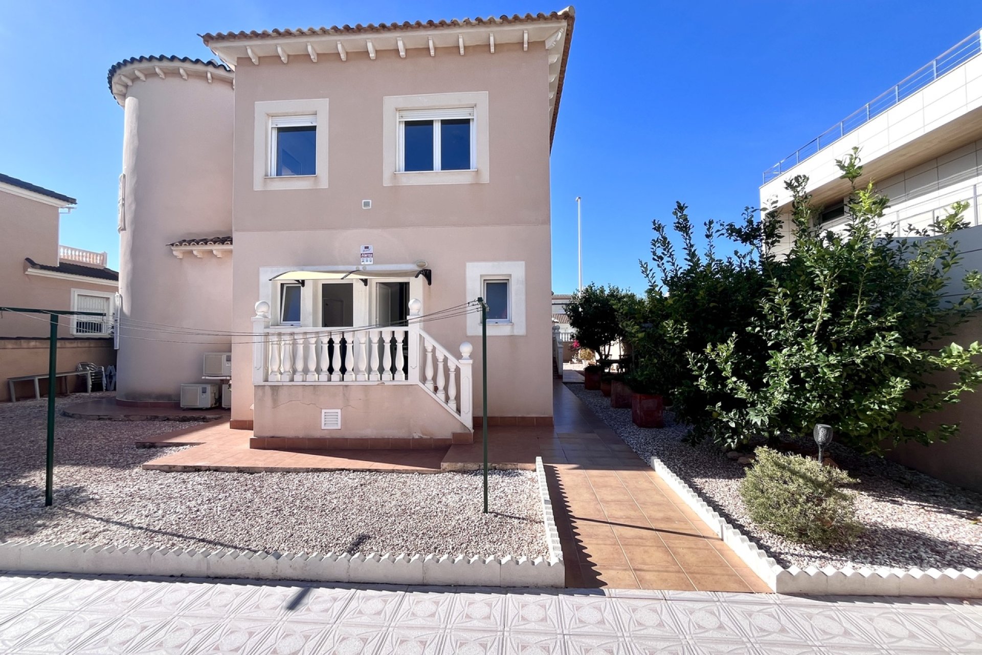 Revente - Villa -
La Zenia - Costa Blanca