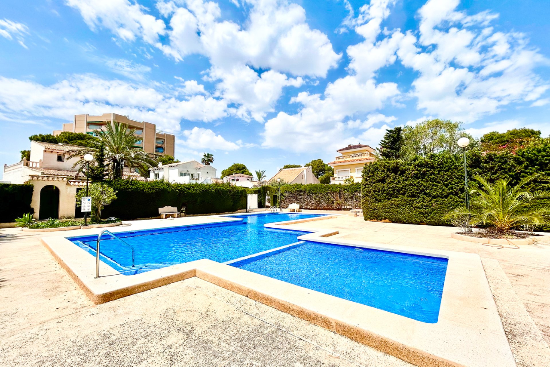 Revente - Villa -
La Zenia - Costa Blanca