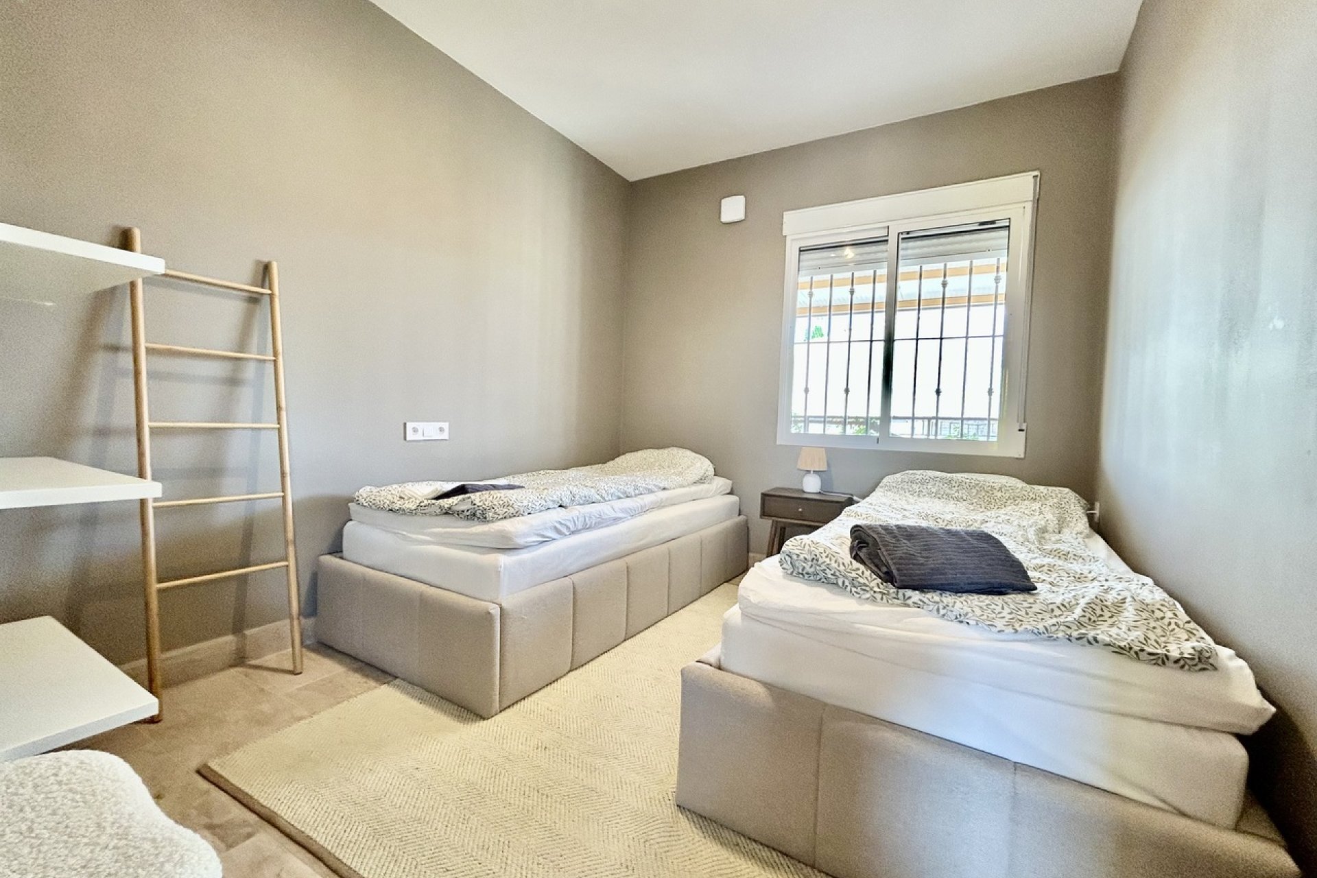 Revente - Villa -
La Zenia - Costa Blanca