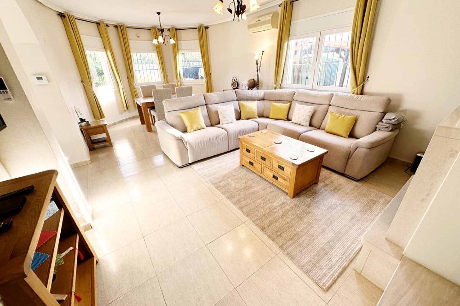 Revente - Villa -
Lo Santiago - Inland