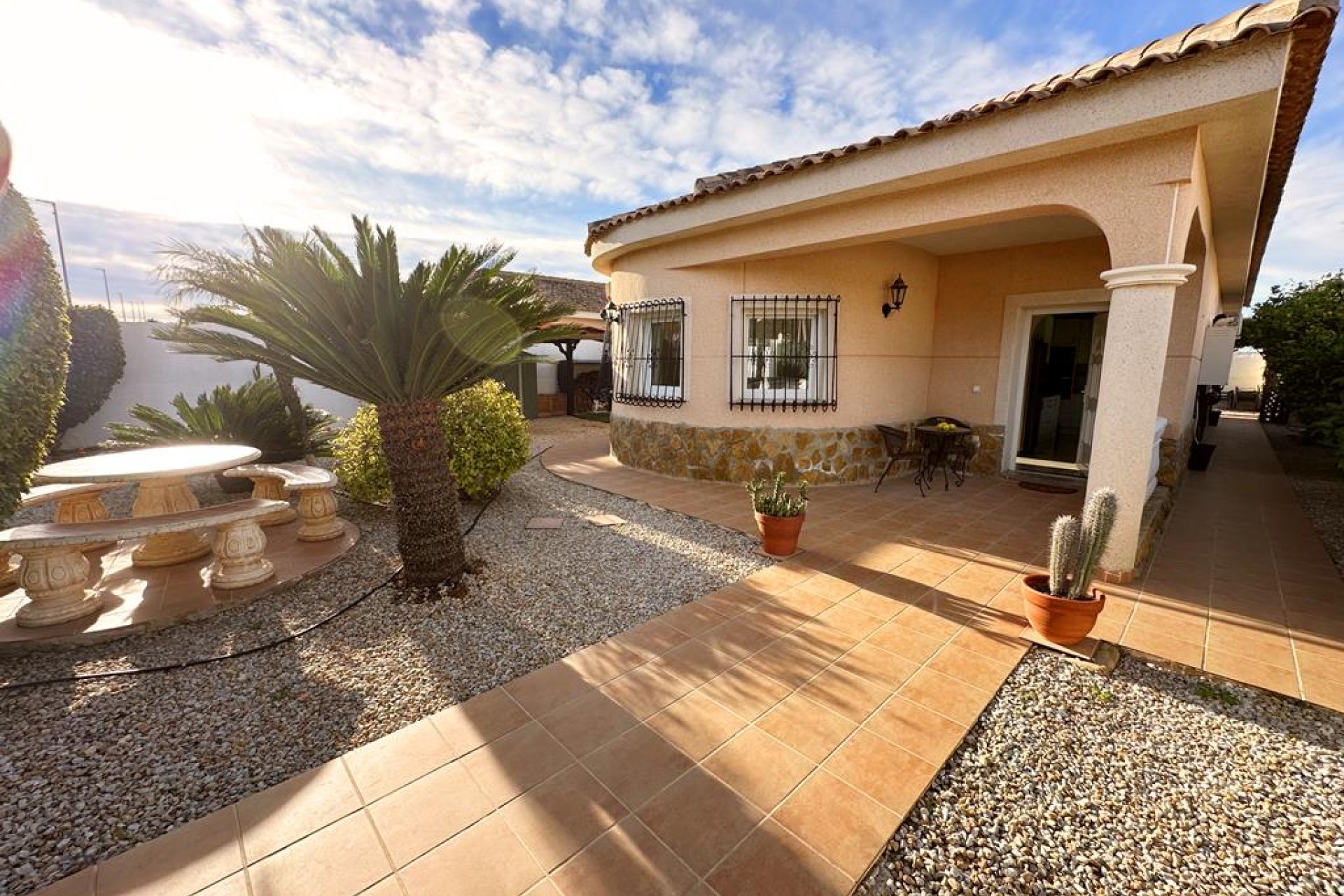 Revente - Villa -
Lo Santiago - Inland