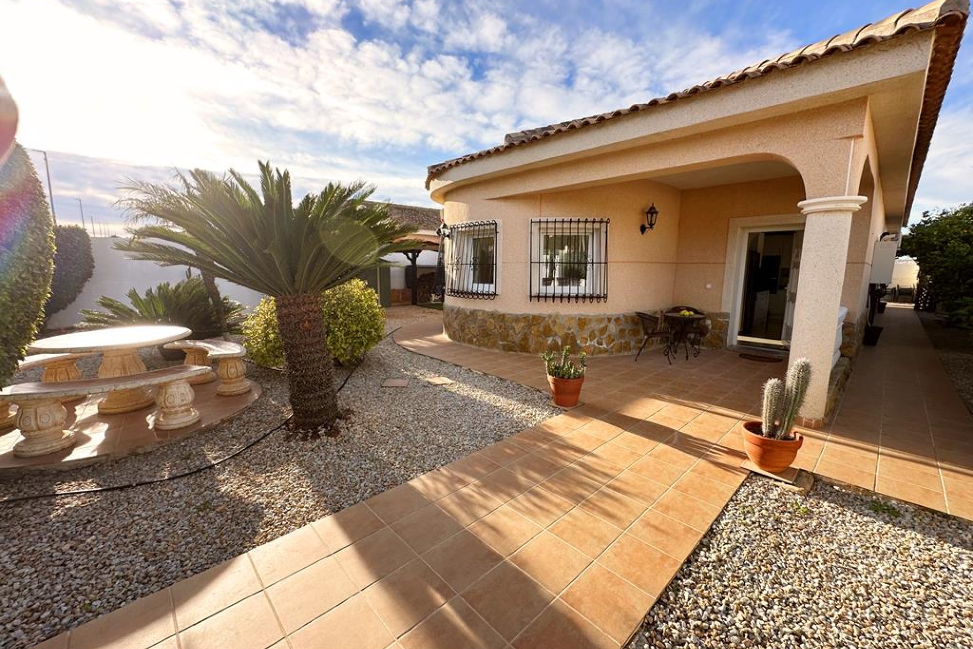 Revente - Villa -
Lo Santiago - Inland