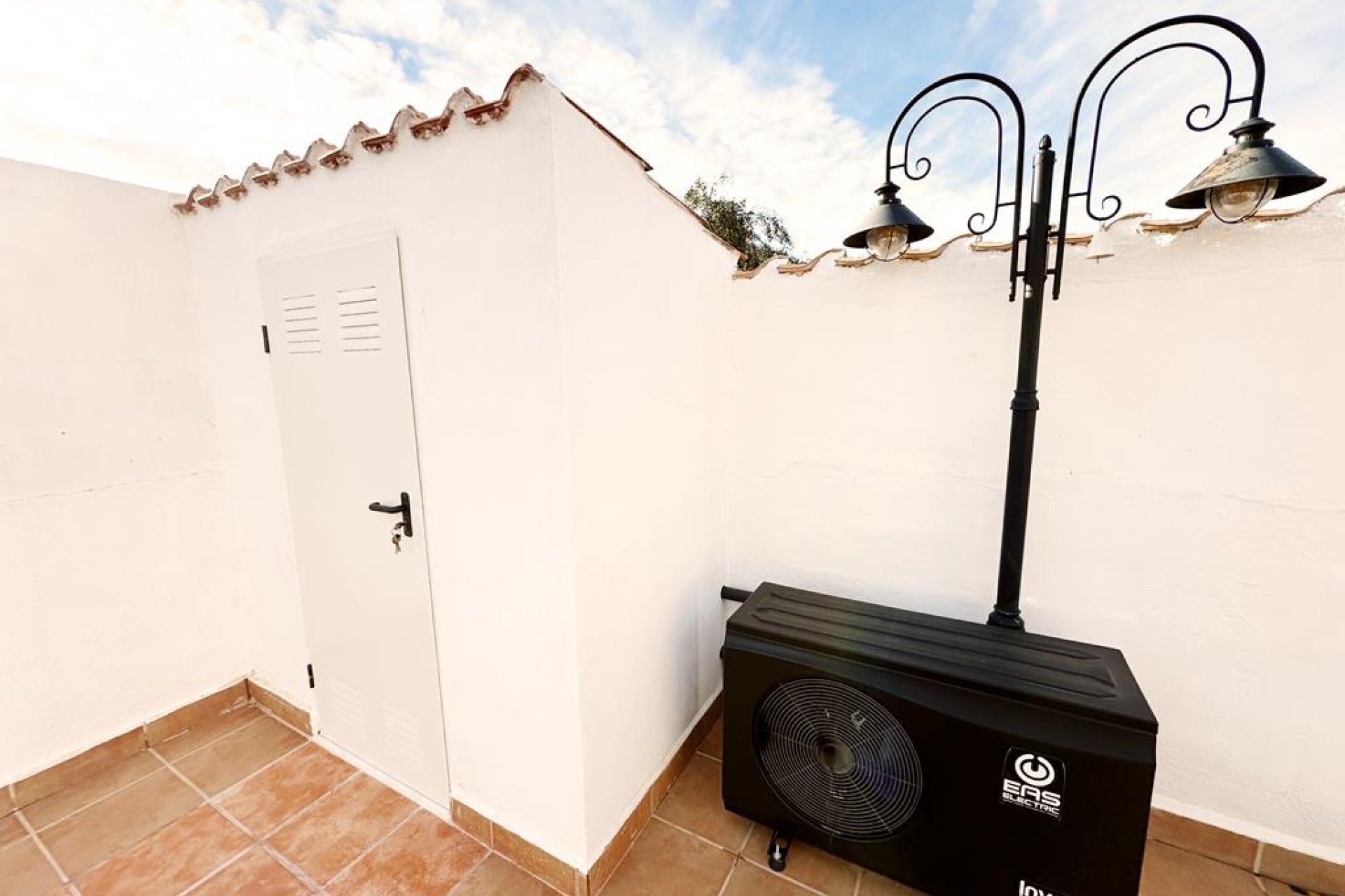 Revente - Villa -
Lo Santiago - Inland