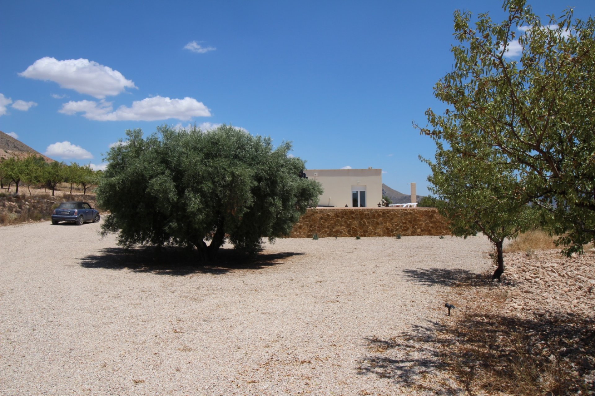 Revente - Villa -
Macisvenda - Inland