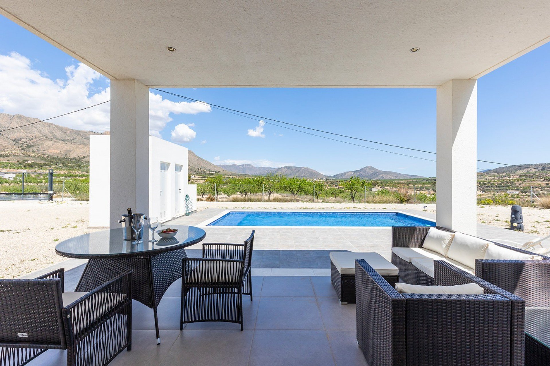 Revente - Villa -
Macisvenda - Inland