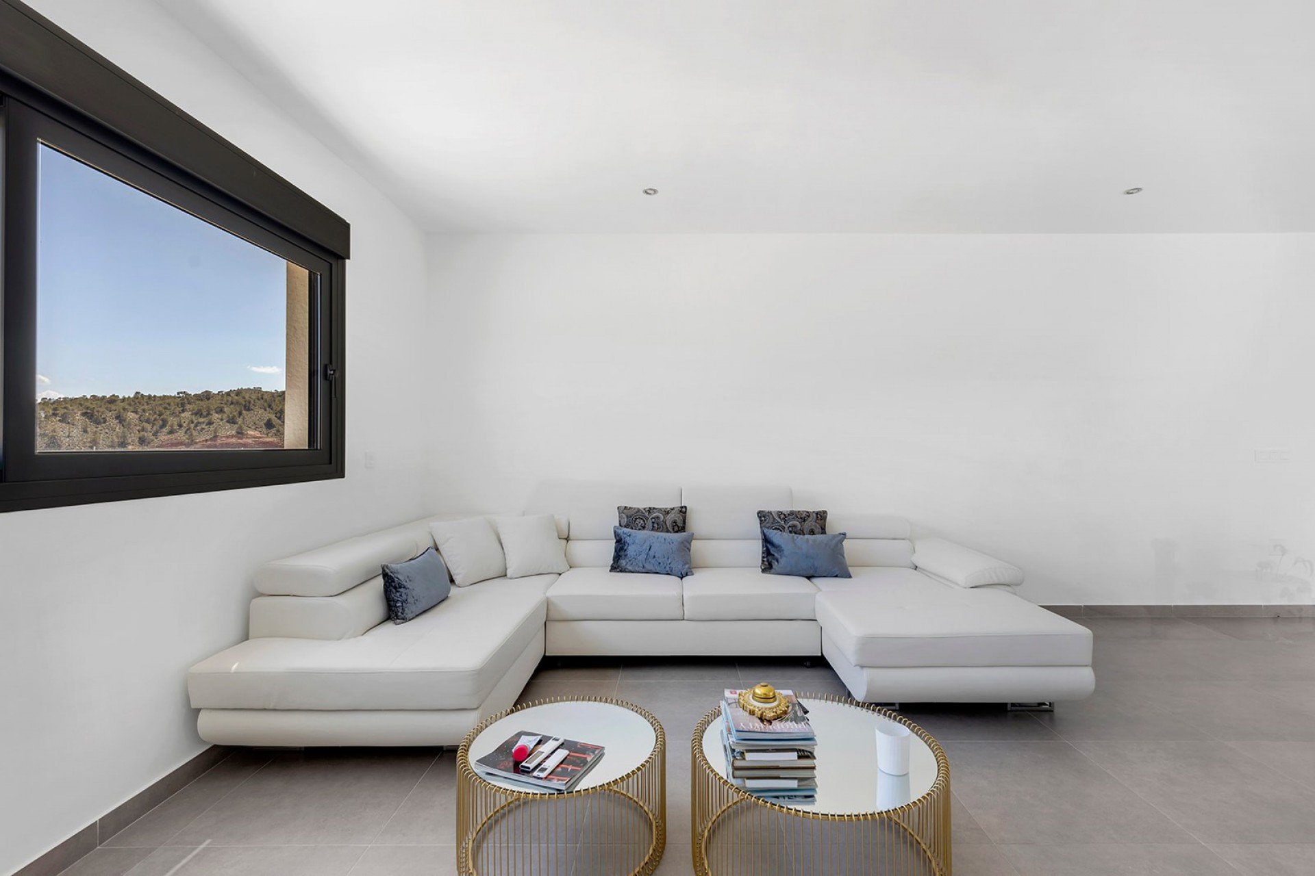 Revente - Villa -
Macisvenda - Inland