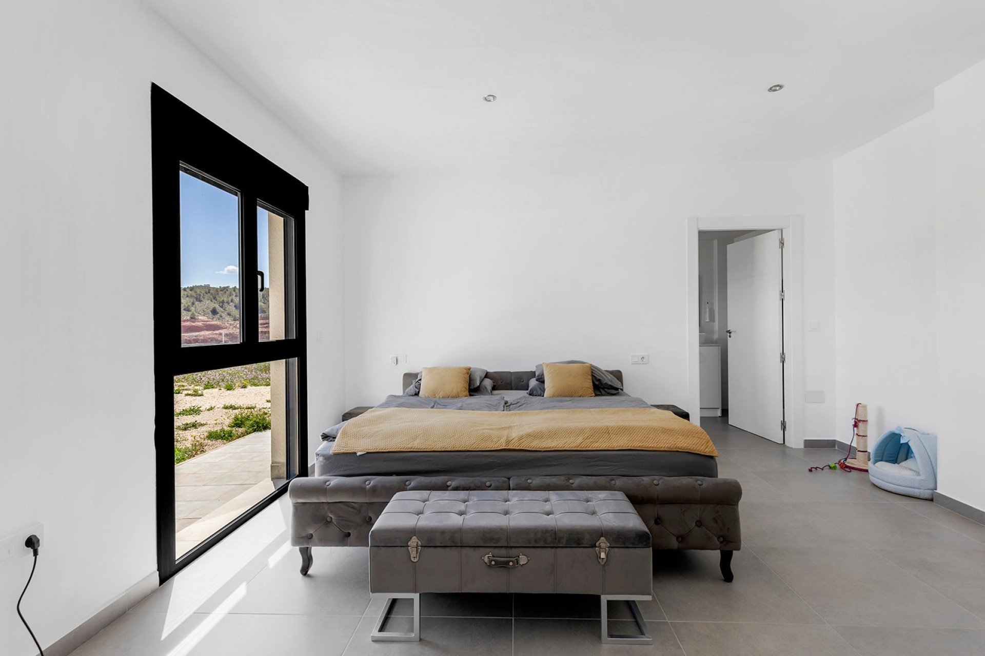 Revente - Villa -
Macisvenda - Inland