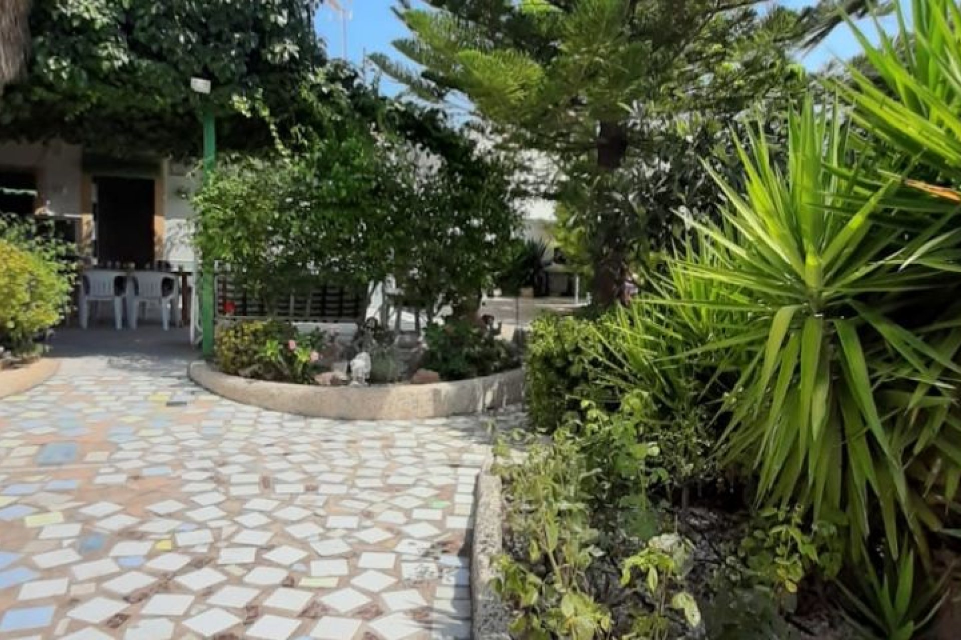 Revente - Villa -
Macisvenda - Inland