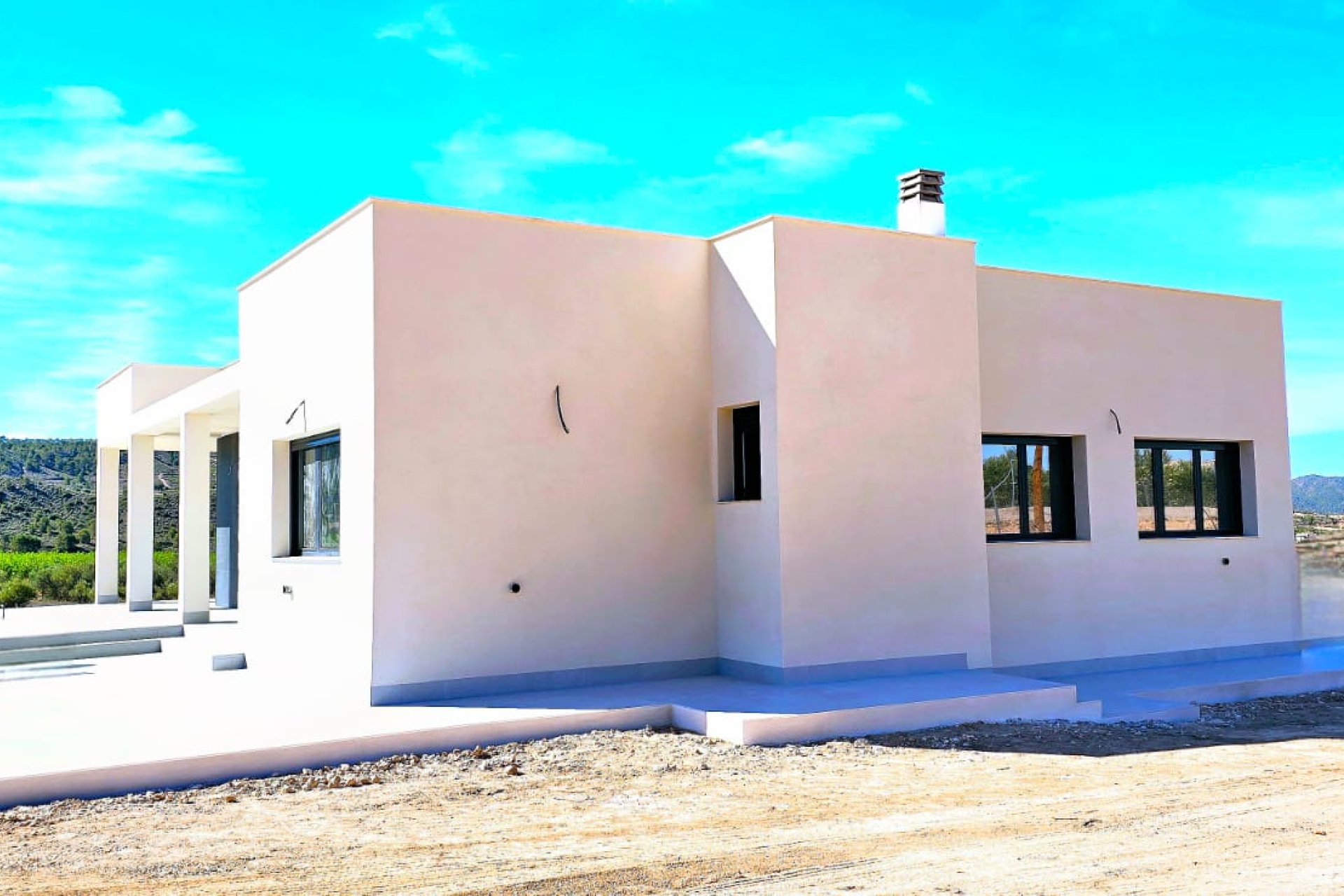 Revente - Villa -
Macisvenda - Inland