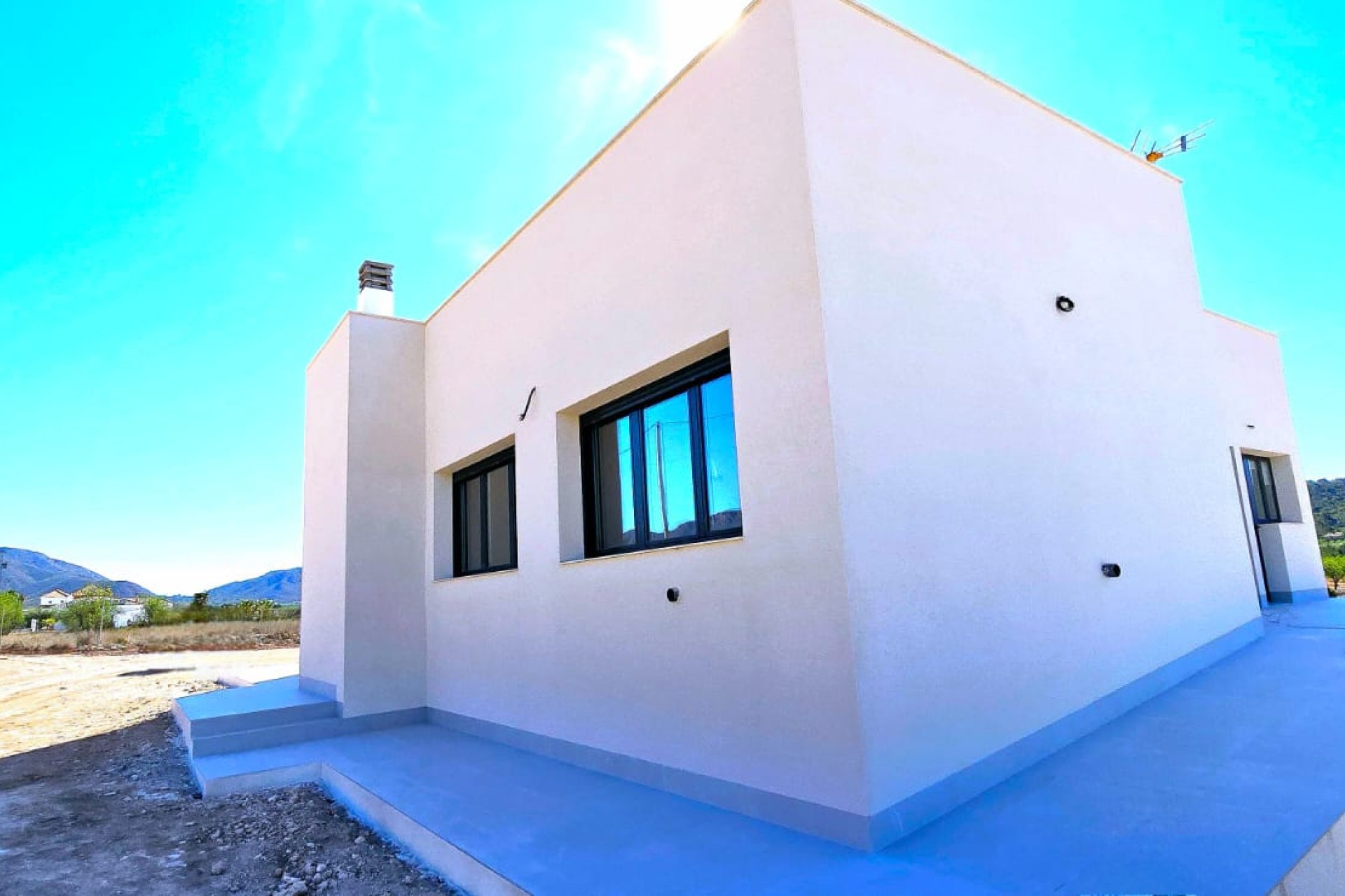 Revente - Villa -
Macisvenda - Inland