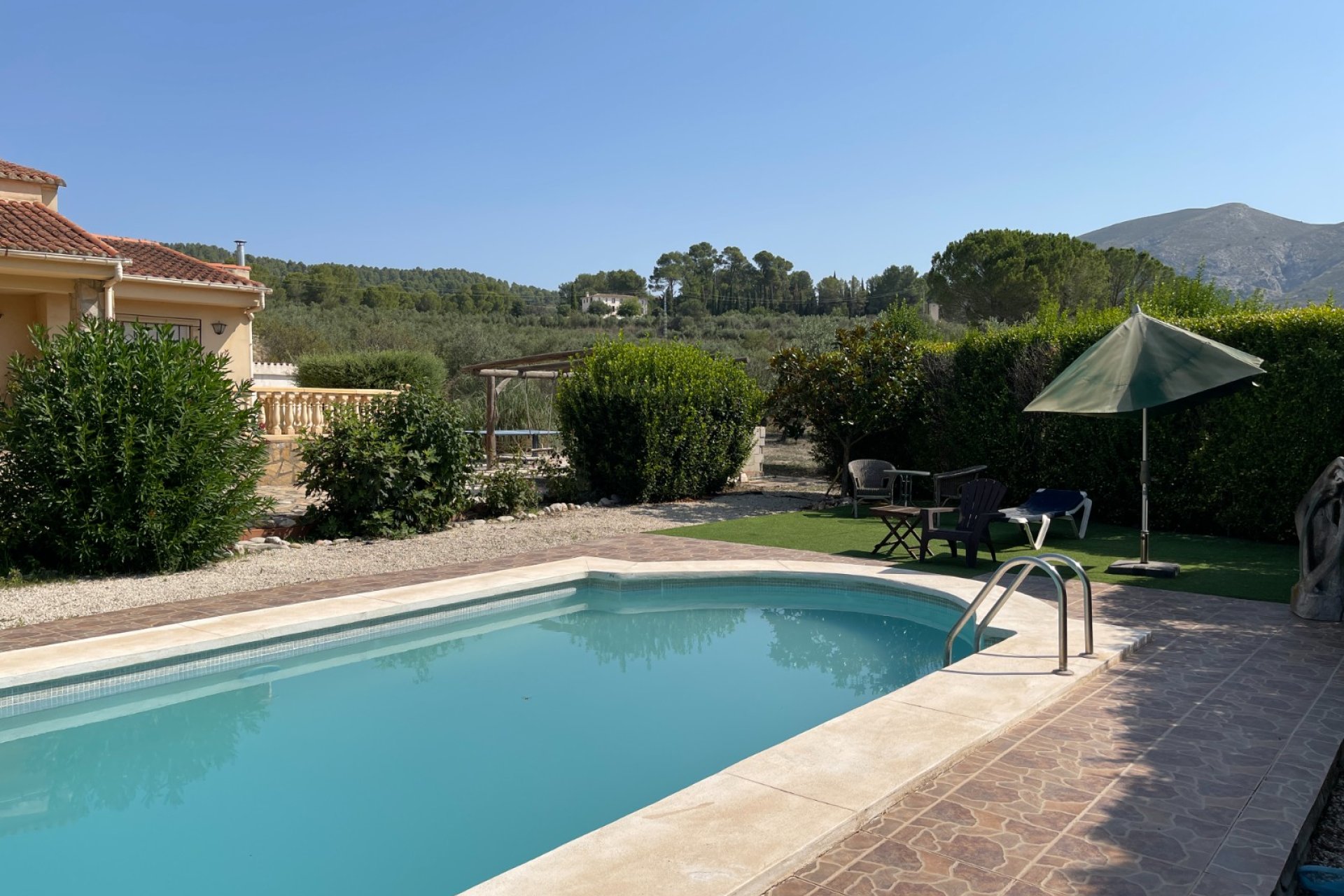 Revente - Villa -
Millena - Inland