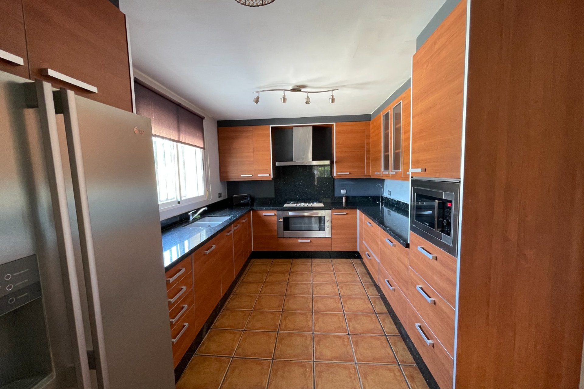 Revente - Villa -
Millena - Inland