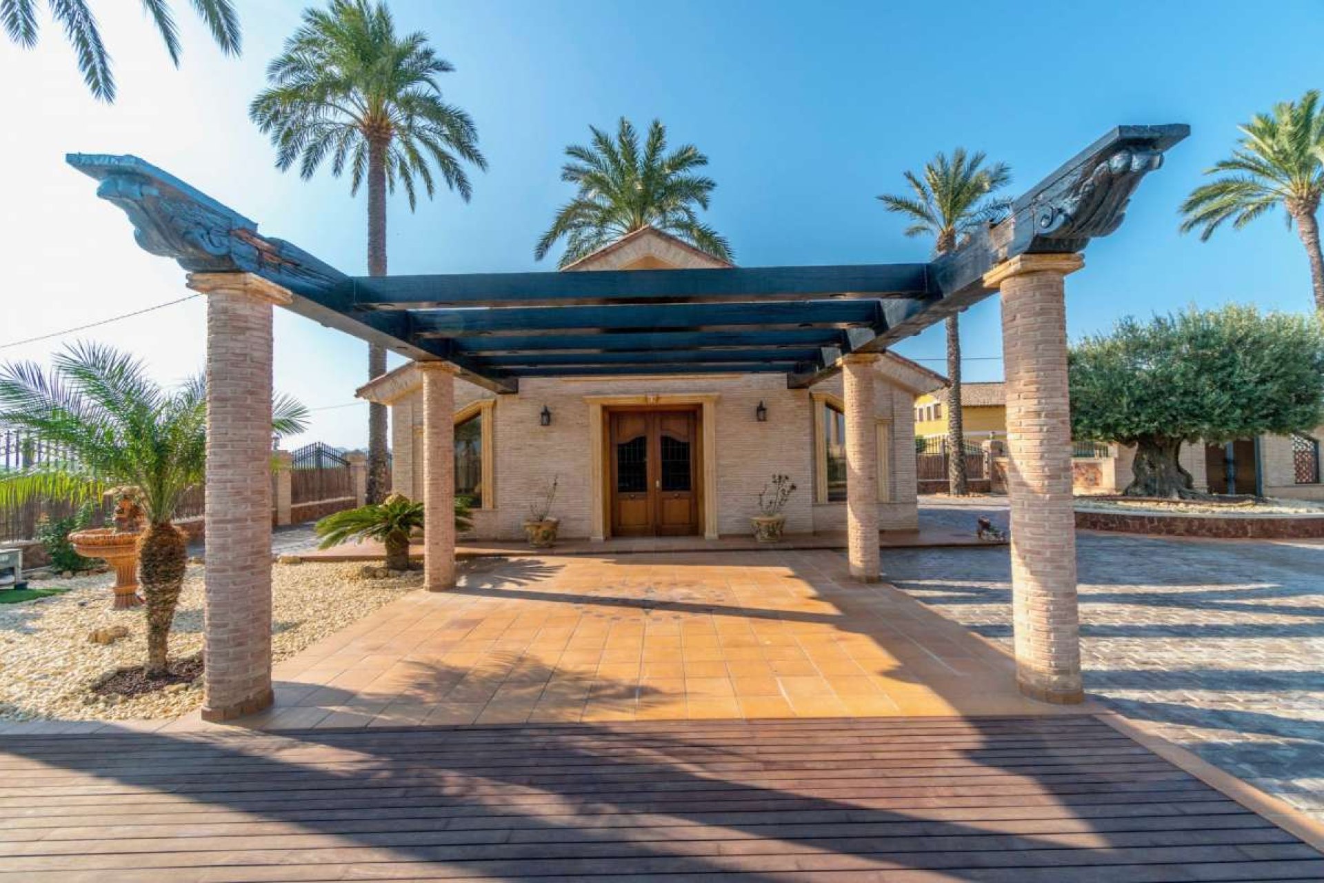 Revente - Villa -
Molins - Inland