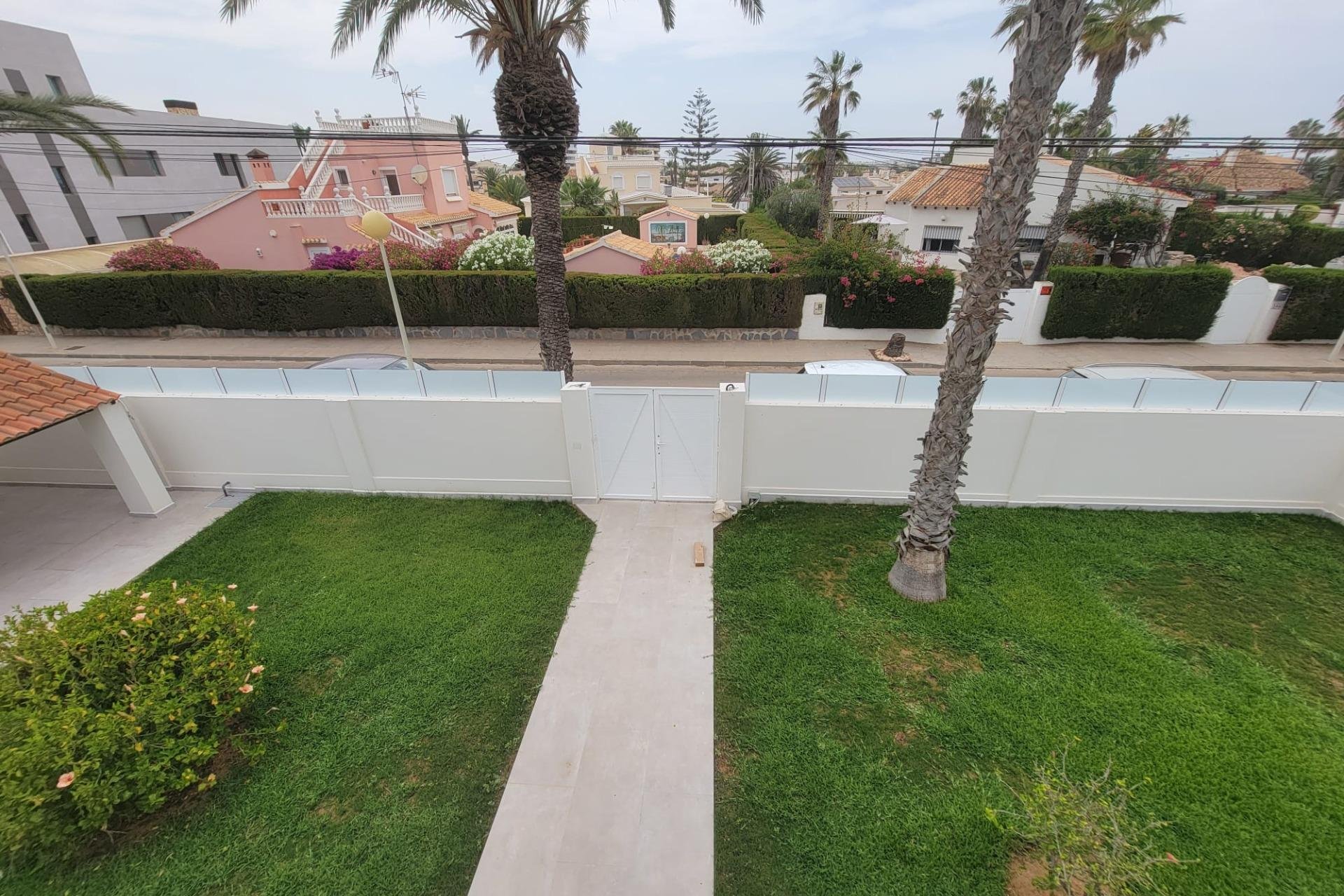 Revente - Villa -
Orihuela Costa - Cabo Roig