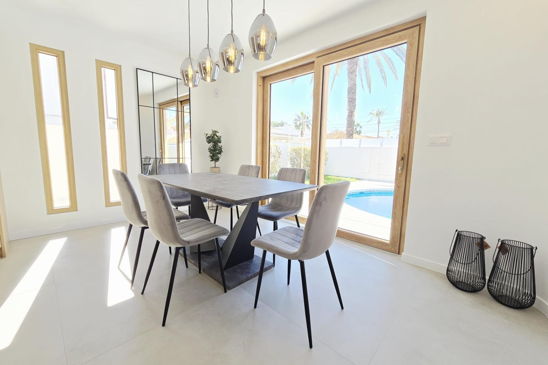 Revente - Villa -
Orihuela Costa - Cabo Roig