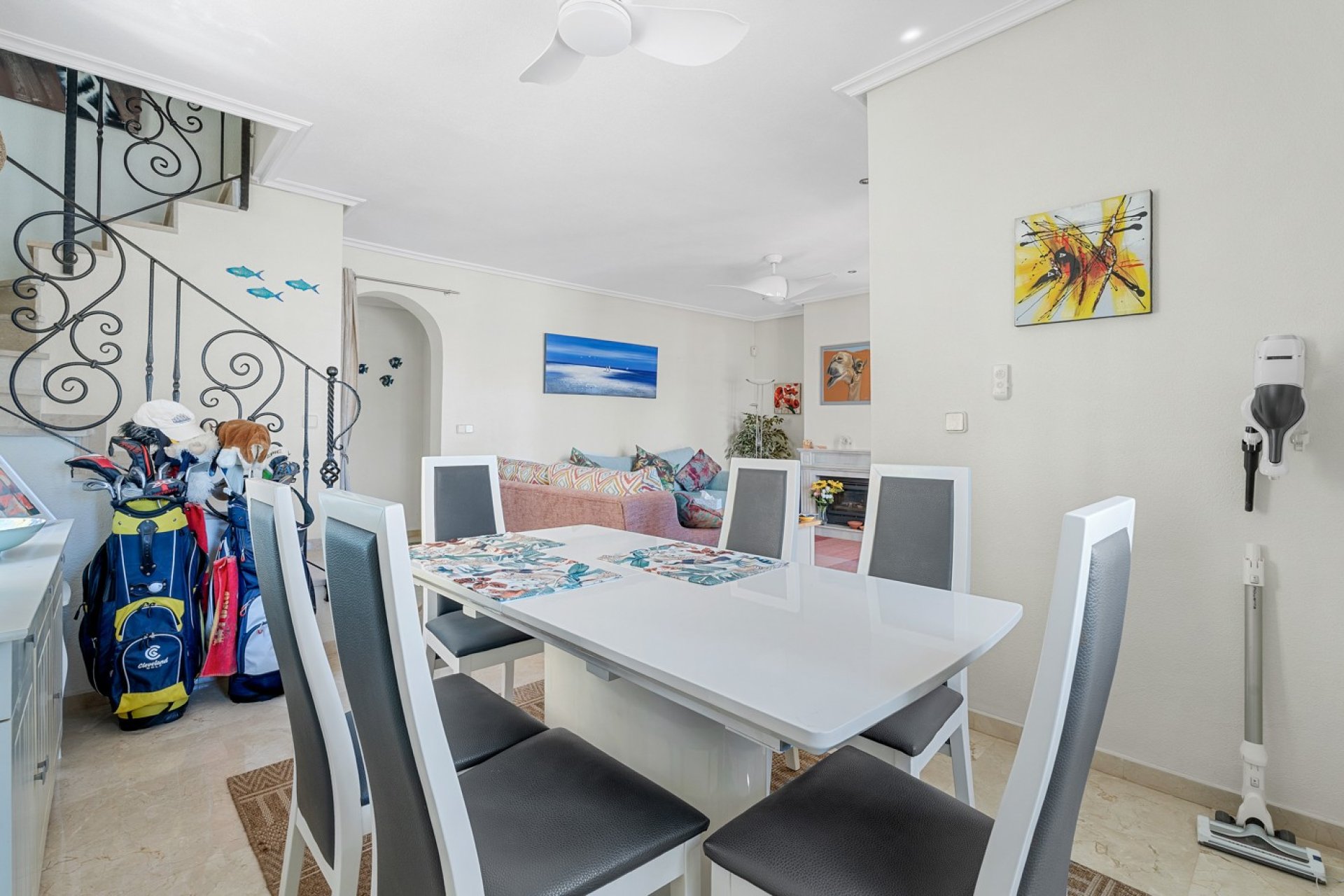Revente - Villa -
Orihuela Costa - Costa Blanca