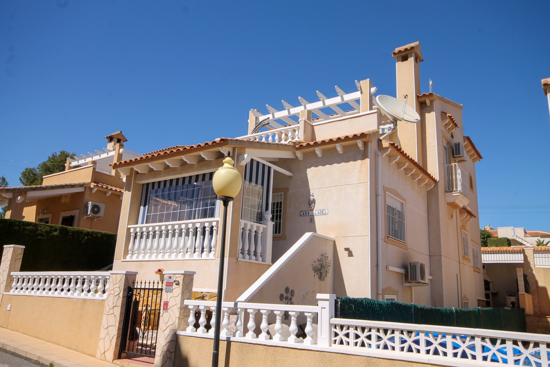 Revente - Villa -
Orihuela Costa - Costa Blanca