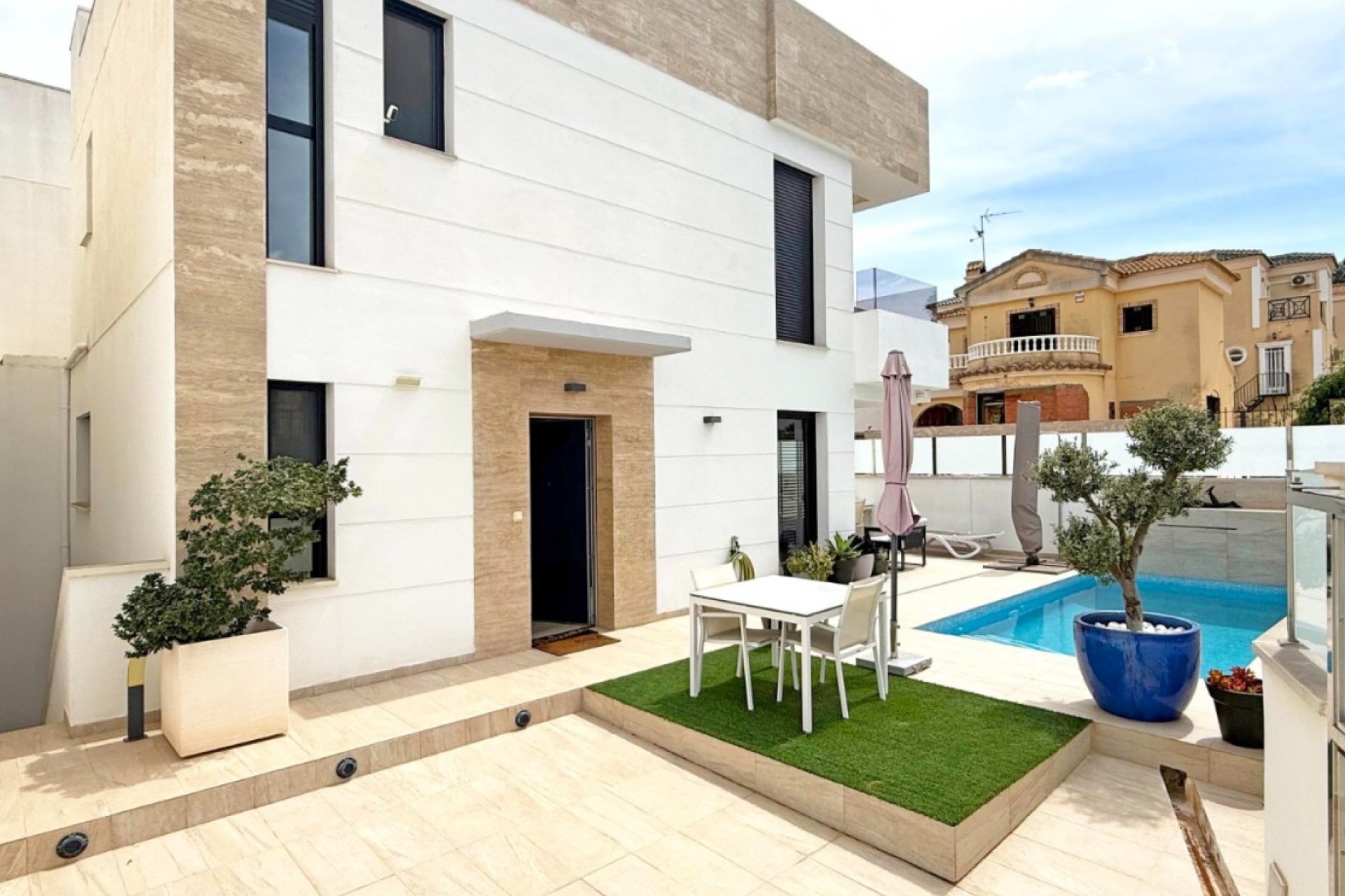 Revente - Villa -
Orihuela Costa - Costa Blanca