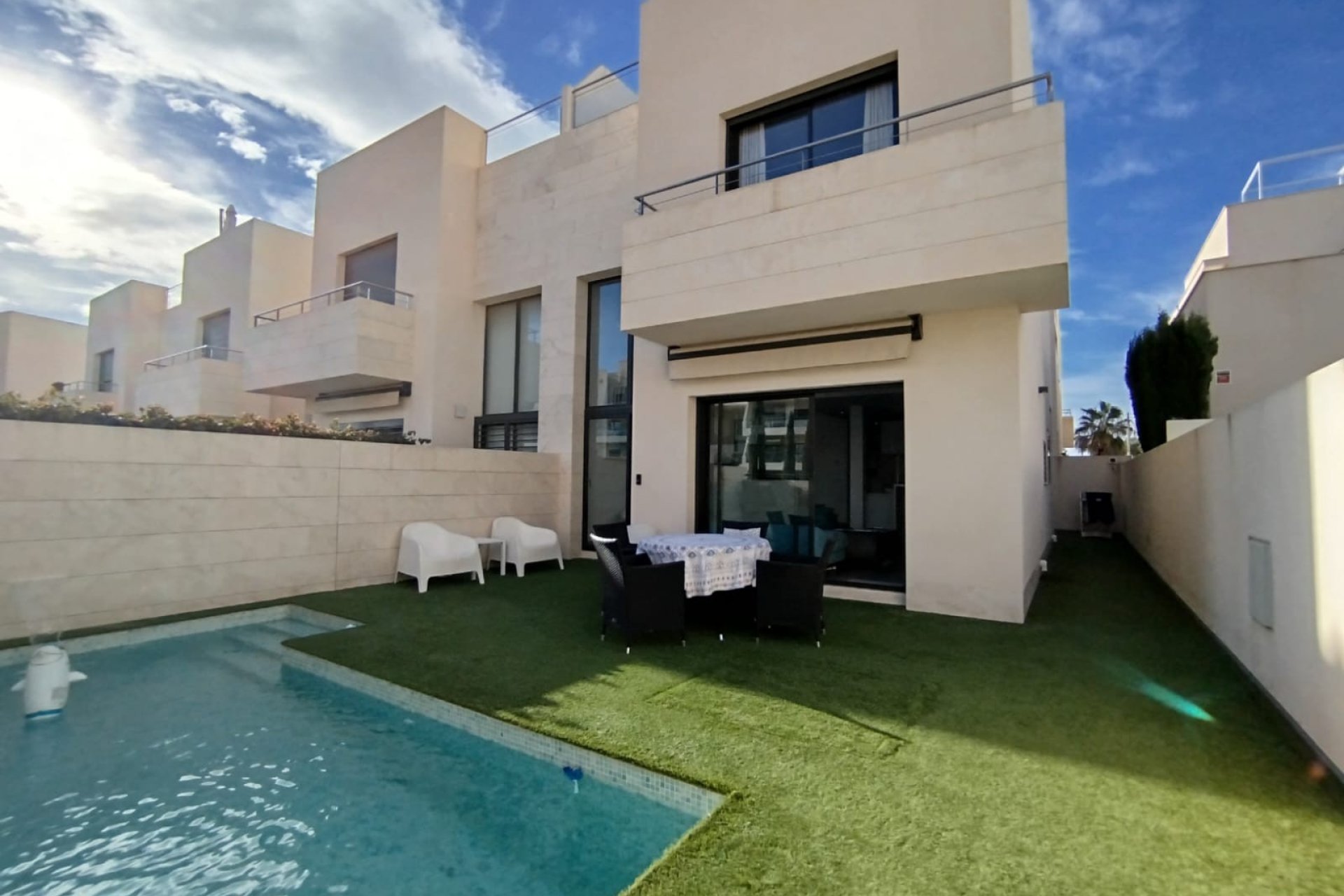 Revente - Villa -
Orihuela Costa - Costa Blanca