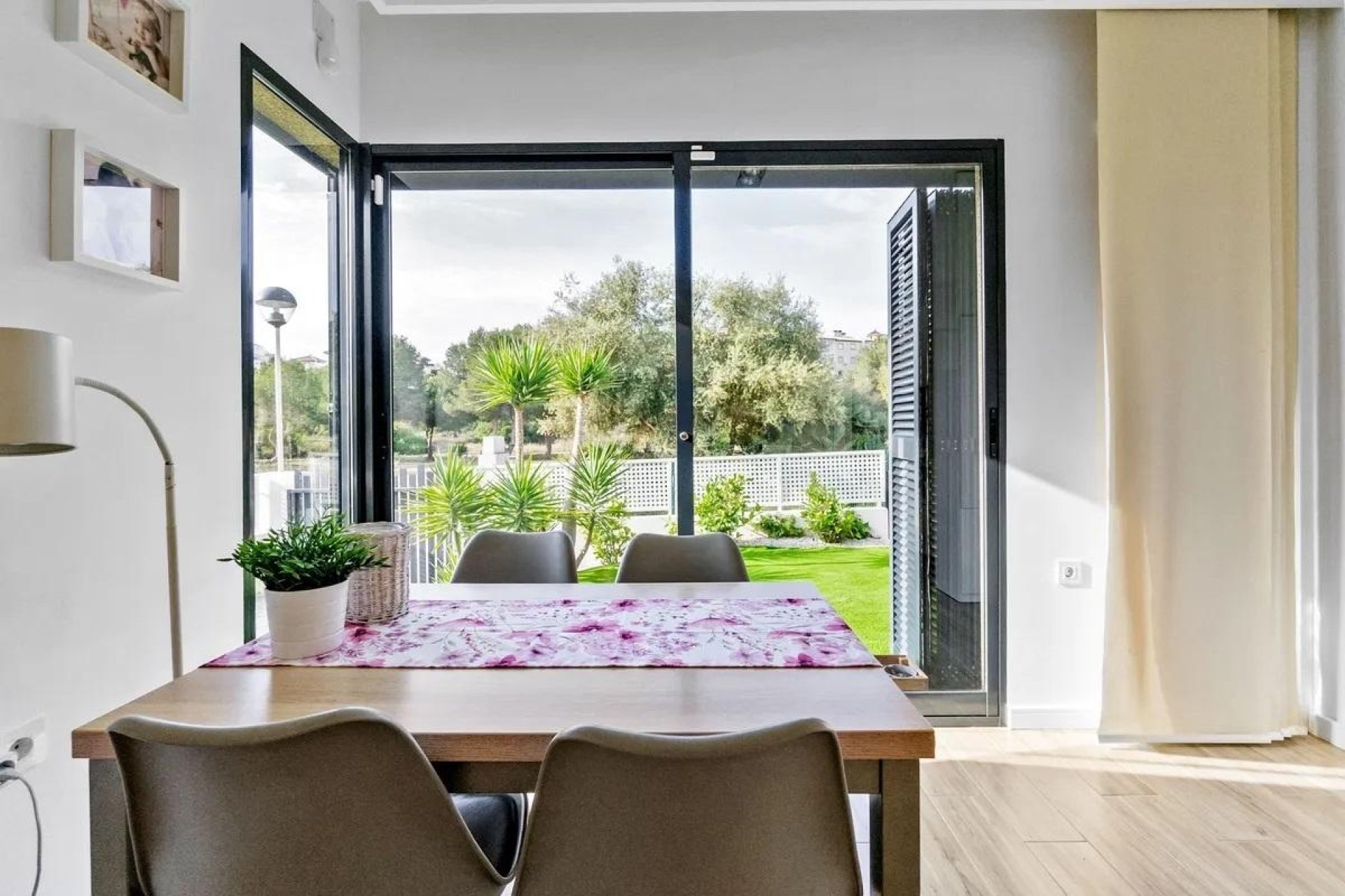 Revente - Villa -
Orihuela Costa - Costa Blanca
