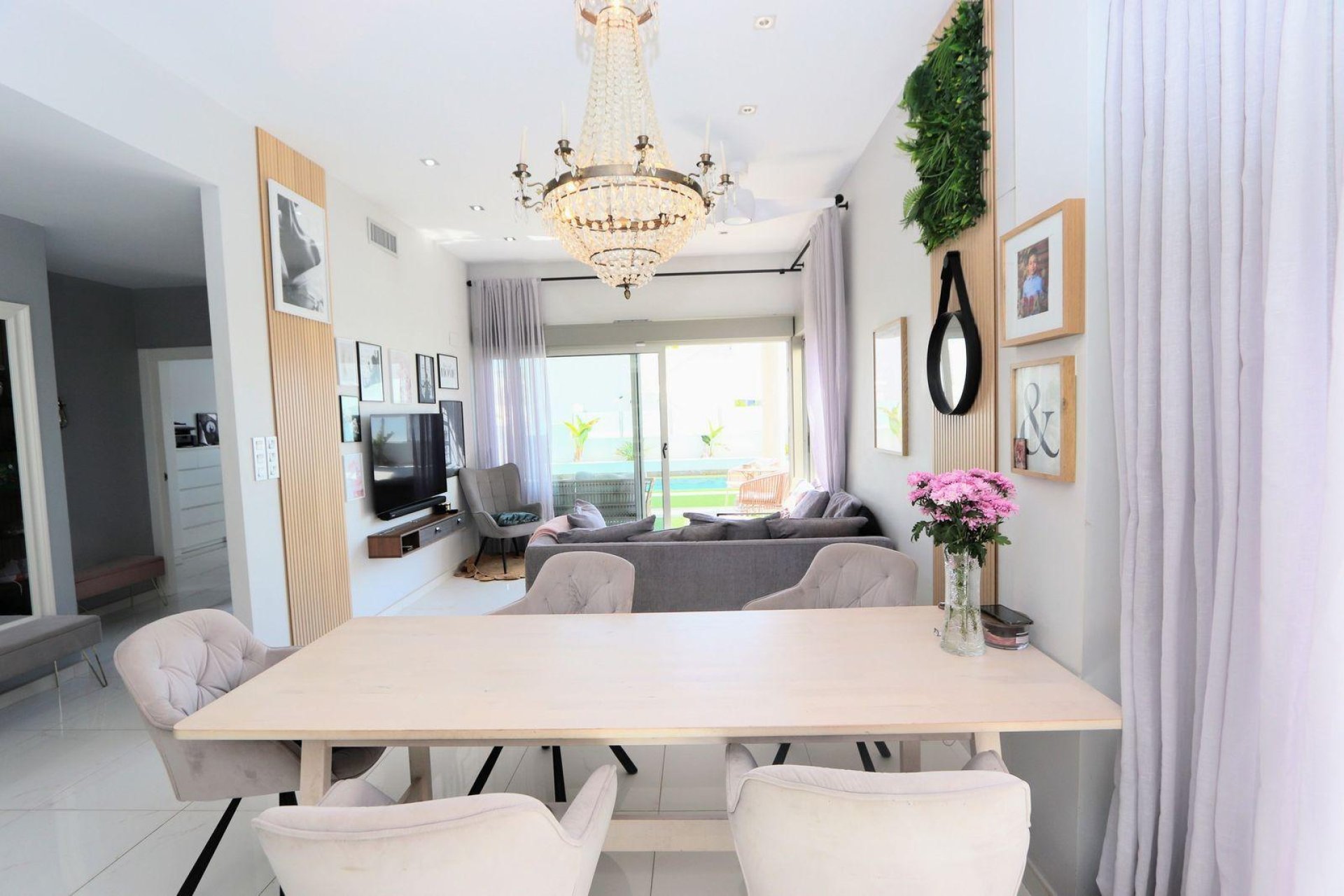 Revente - Villa -
Orihuela Costa - Costa Blanca