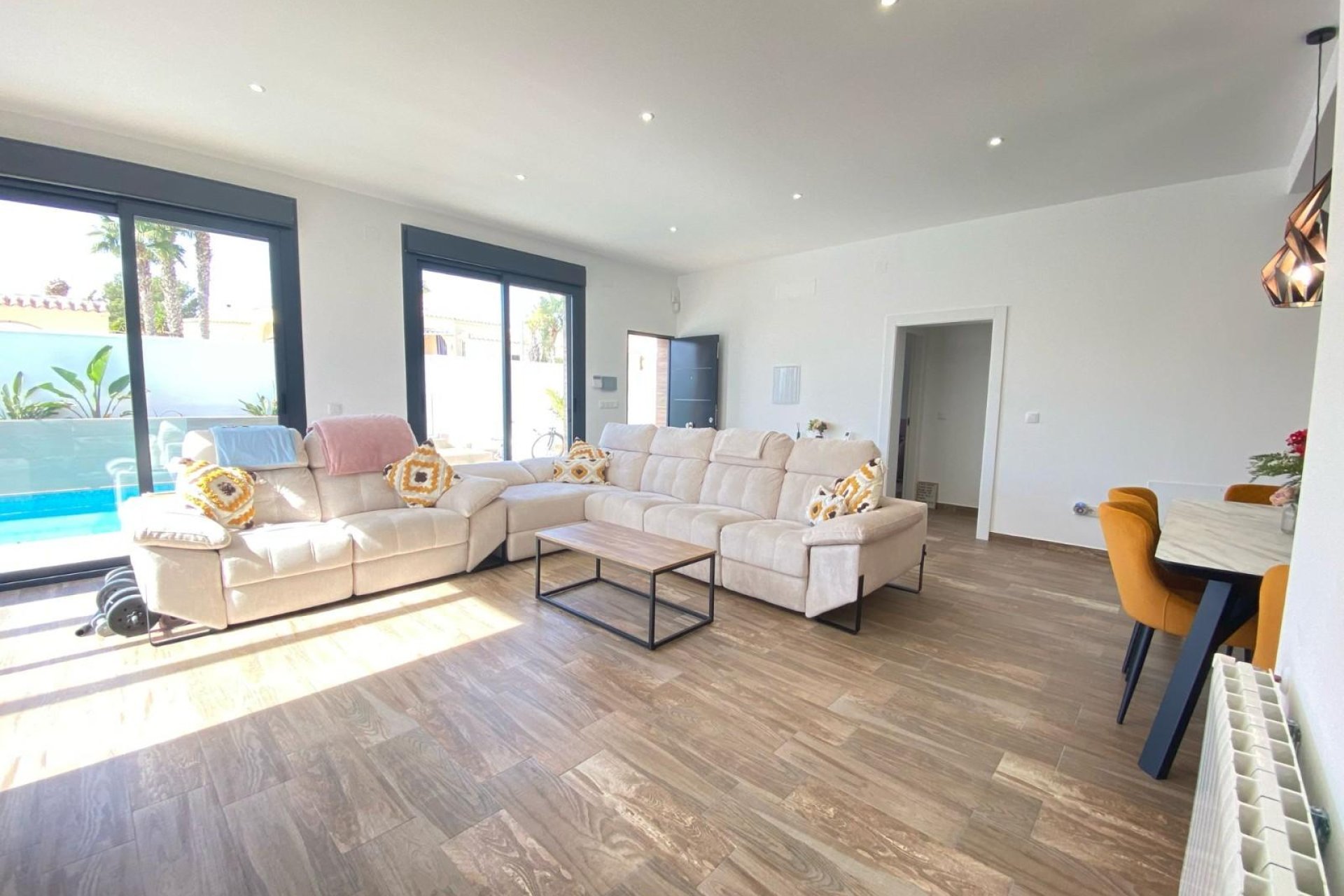 Revente - Villa -
Orihuela Costa - Costa Blanca
