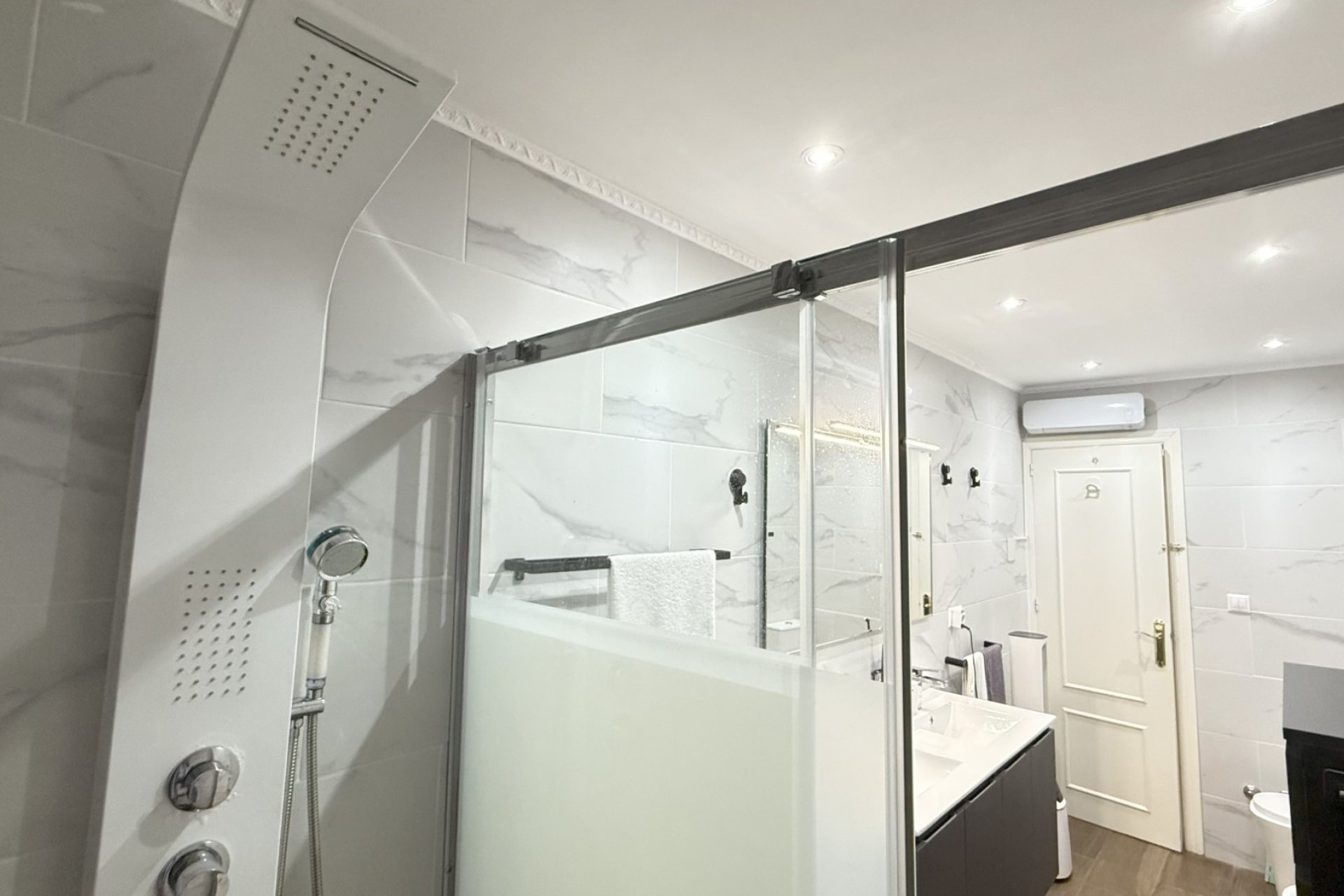 Revente - Villa -
Orihuela Costa - Costa Blanca