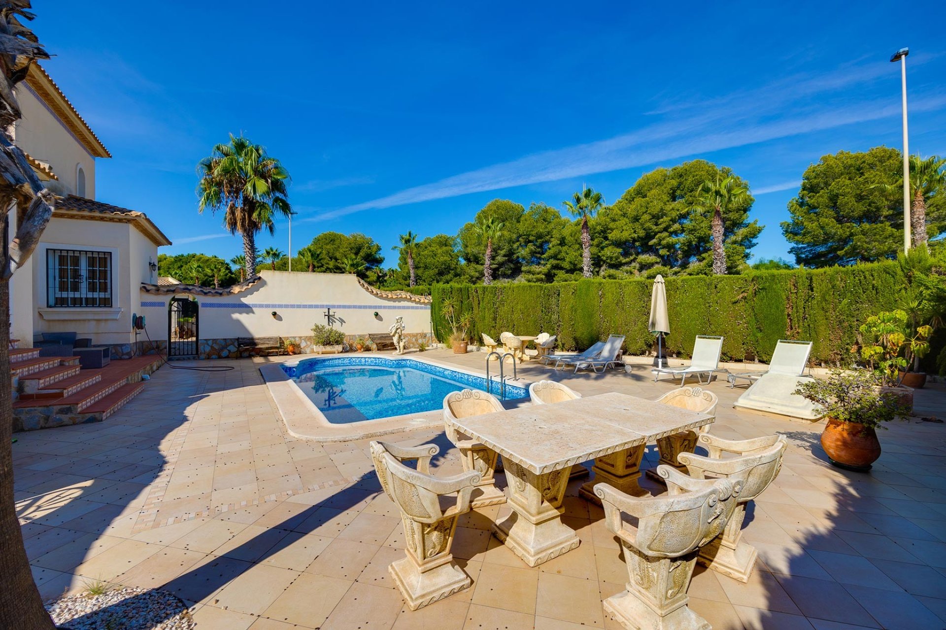 Revente - Villa -
Orihuela Costa - Costa Blanca