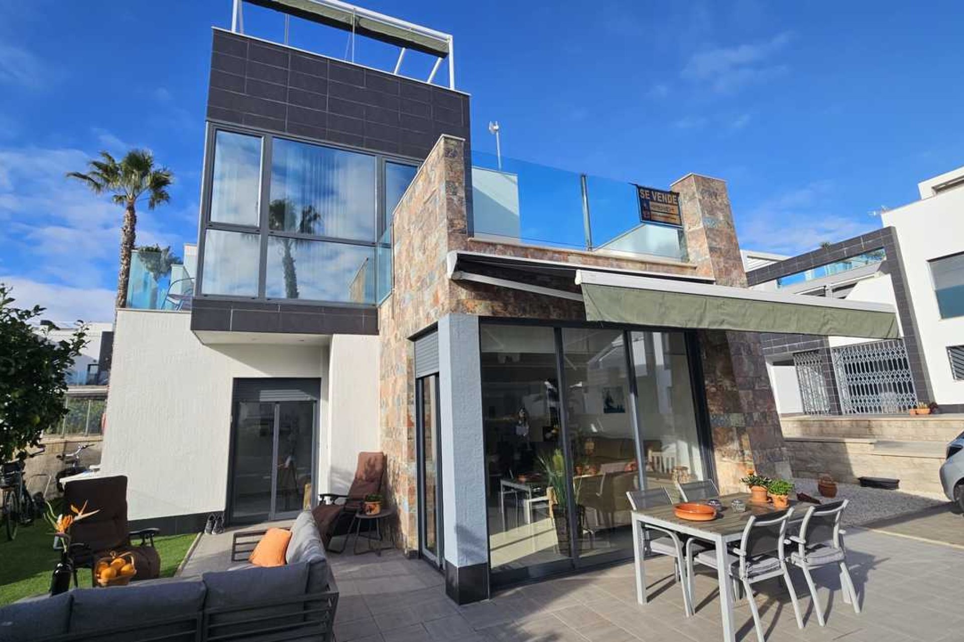 Revente - Villa -
Orihuela Costa - Costa Blanca