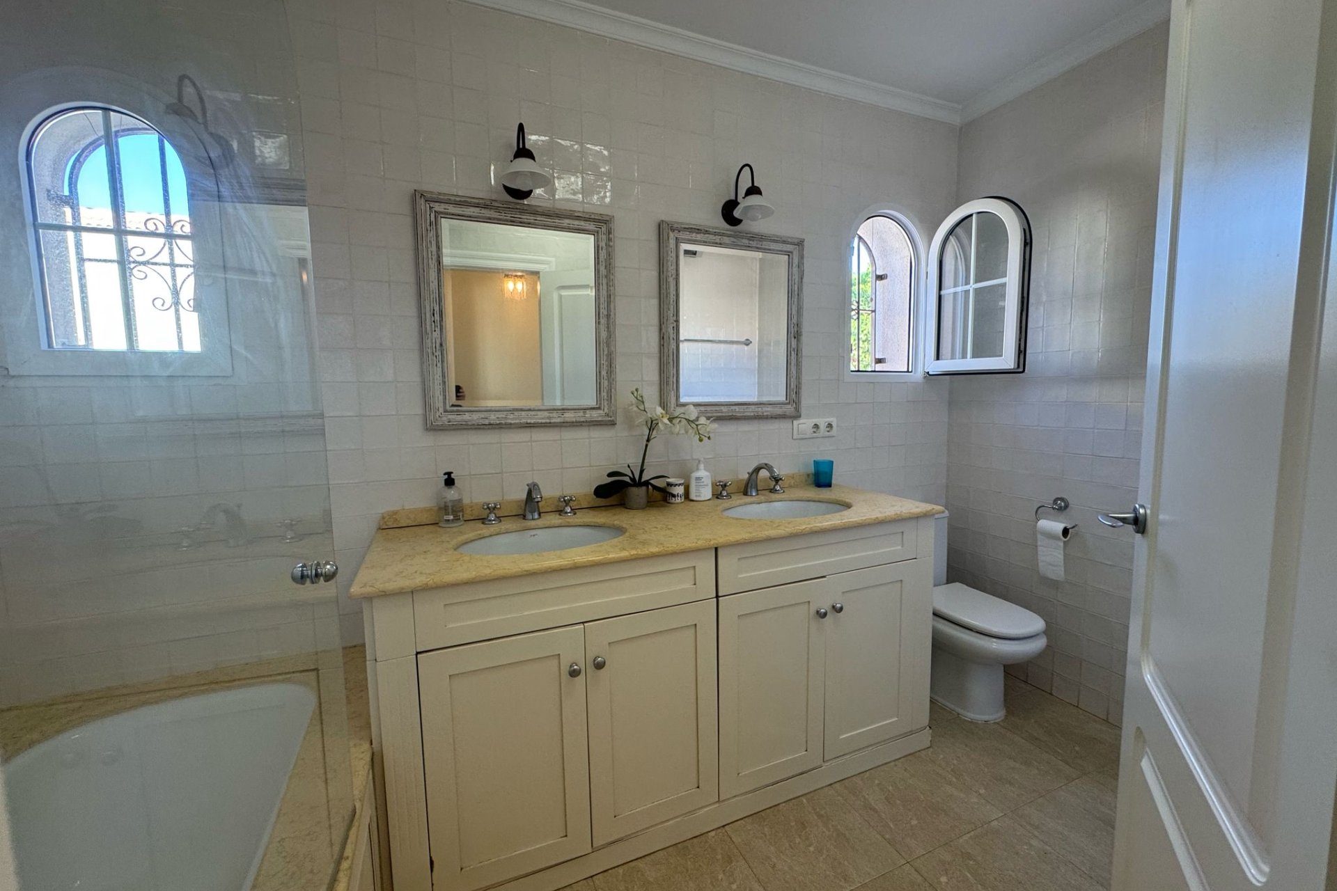 Revente - Villa -
Orihuela Costa - Costa Blanca