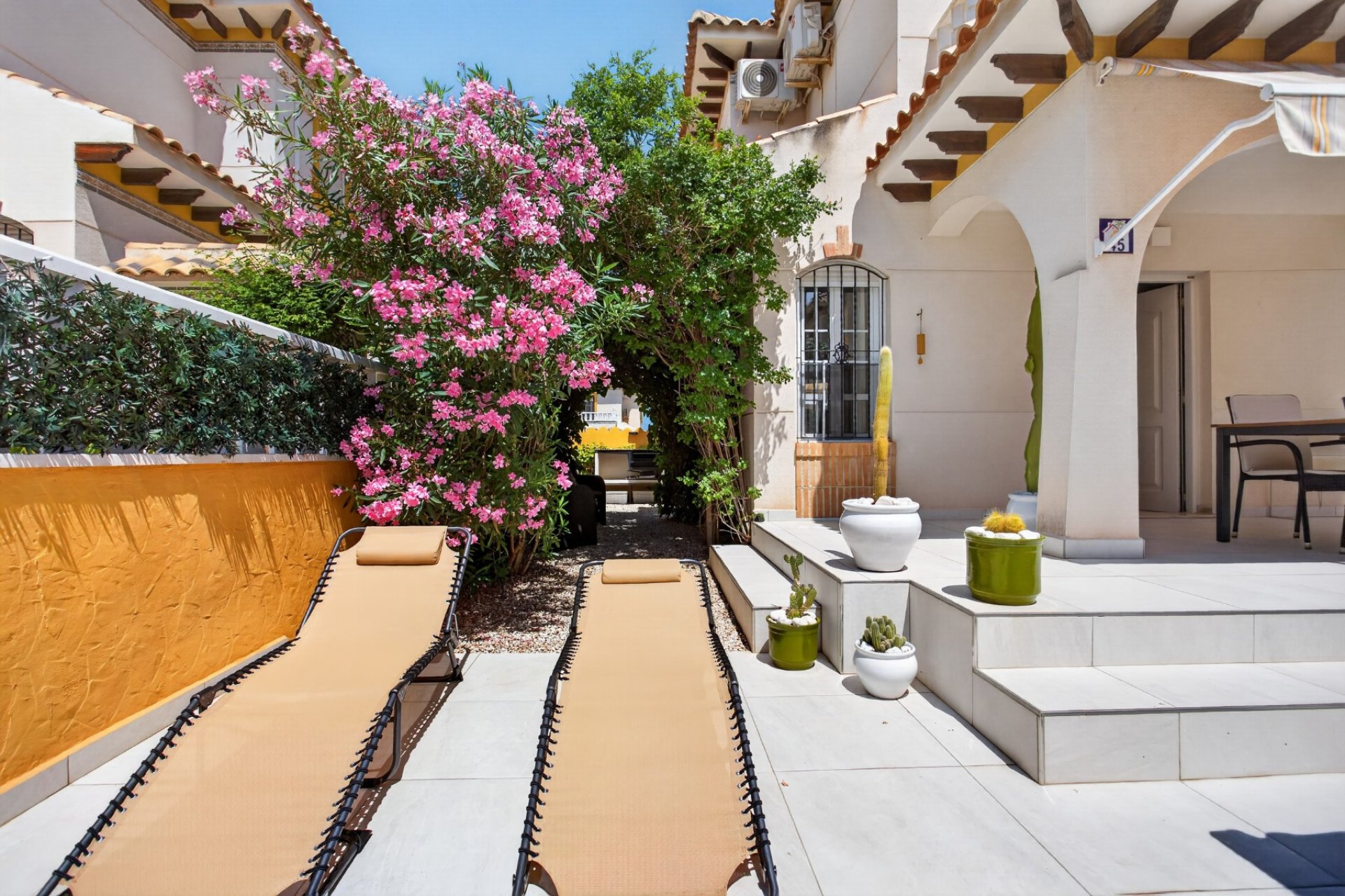 Revente - Villa -
Orihuela Costa - Costa Blanca